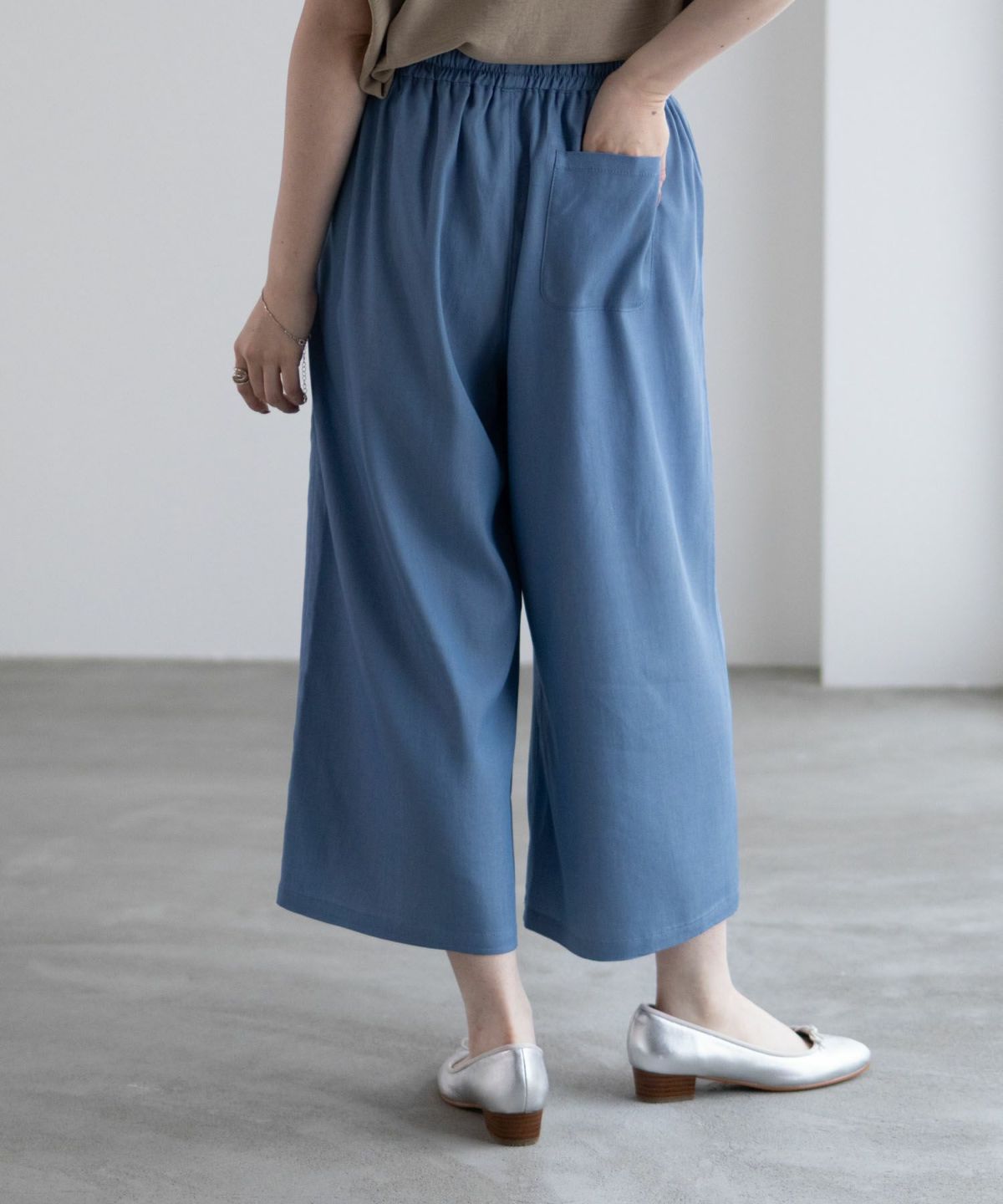 nAvy イージークロップドパンツ レディース