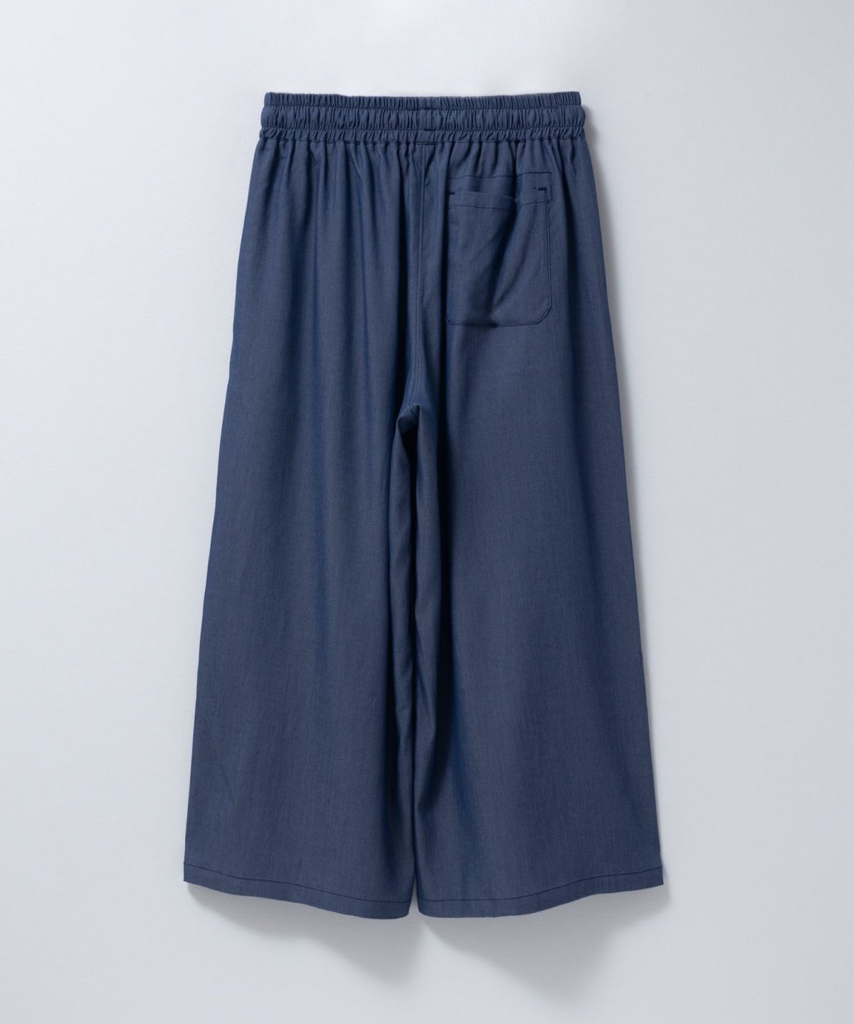 nAvy イージークロップドパンツ レディース