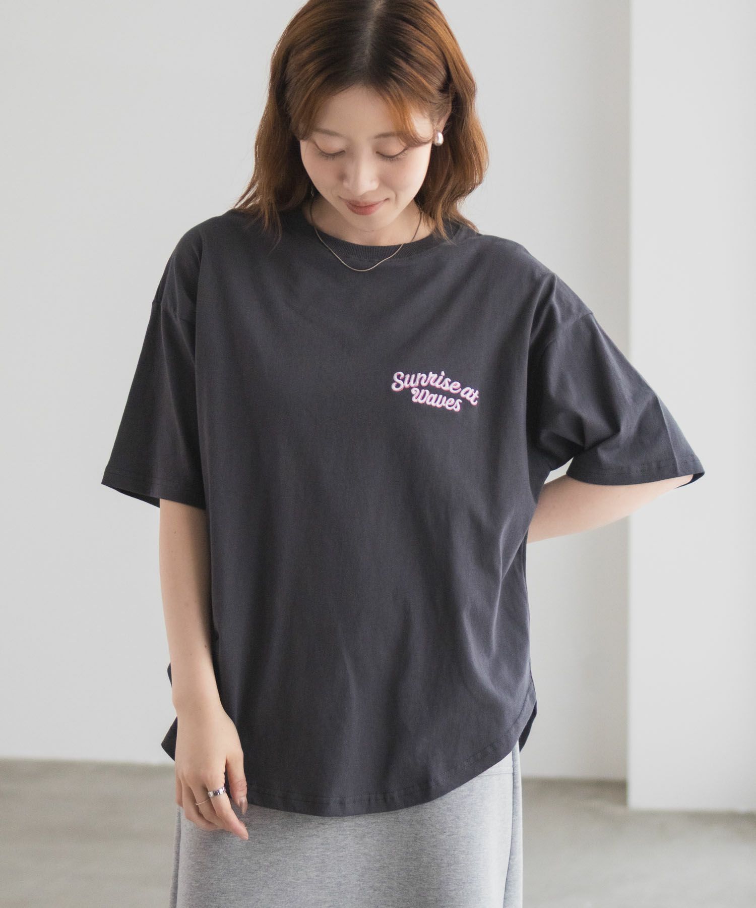 UNDERWRAPS 刺繍ラウンドビッグシルエットTシャツ レディース メール便 対応商品商品画像-3