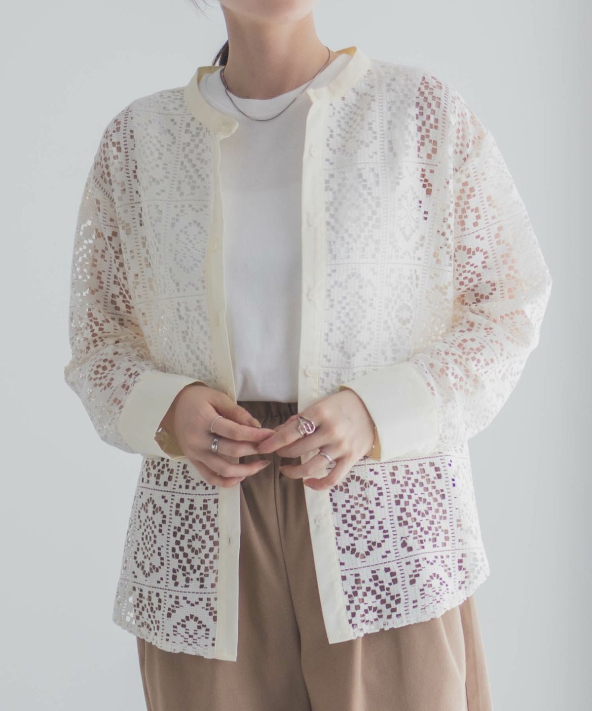 Idnes クロシェライクレース羽織ノーカラーシャツ レディース