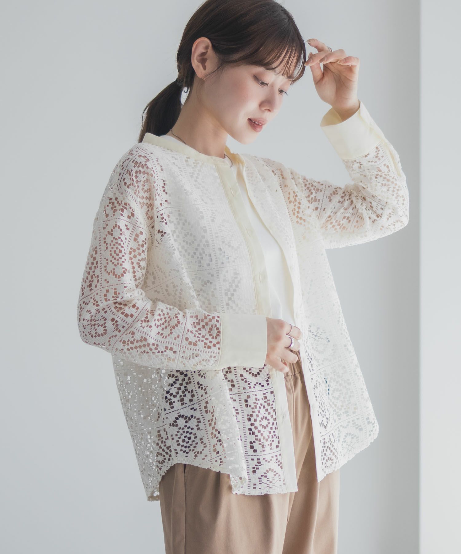 Idnes クロシェライクレース羽織ノーカラーシャツ レディース商品画像-8
