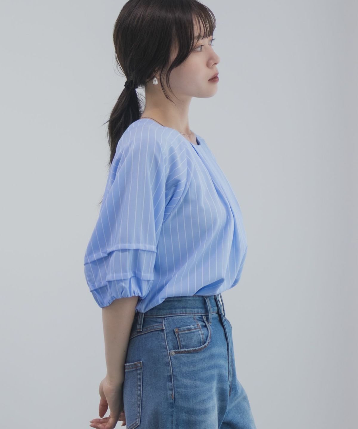 Idnes 袖タックストライプブラウス レディース