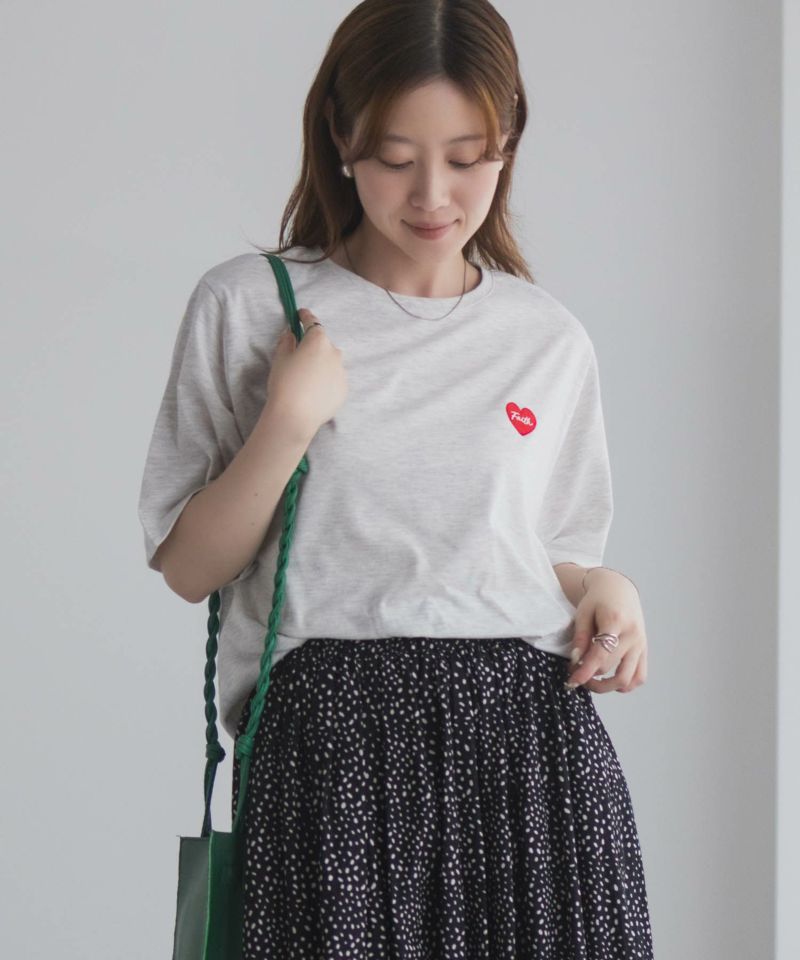 T-GRAPHICS ハート刺繍Tシャツ レディース