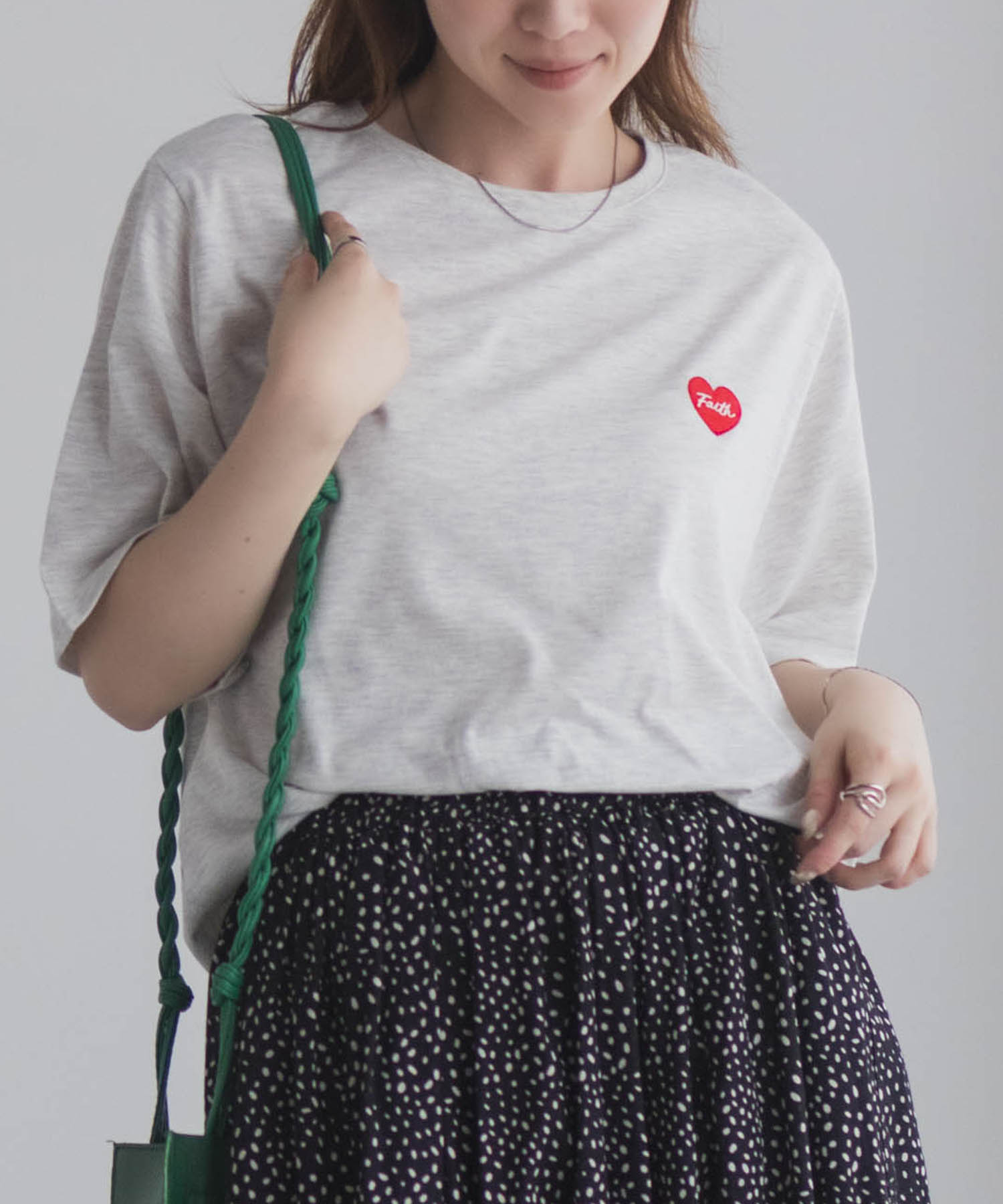 T-GRAPHICS  ハート刺繍Tシャツ レディース メール便 対応商品商品サムネイル-1