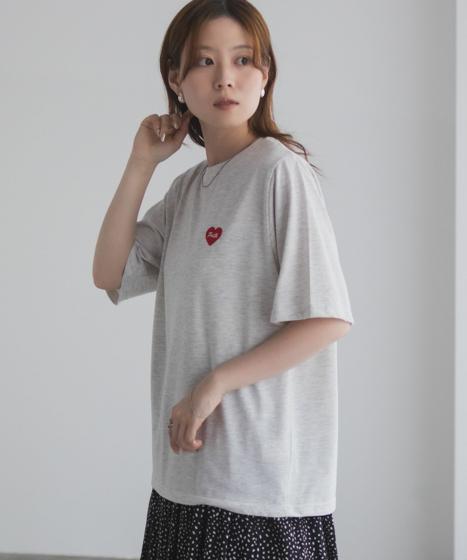 T-GRAPHICS  ハート刺繍Tシャツ レディース メール便 対応商品商品サムネイル-8