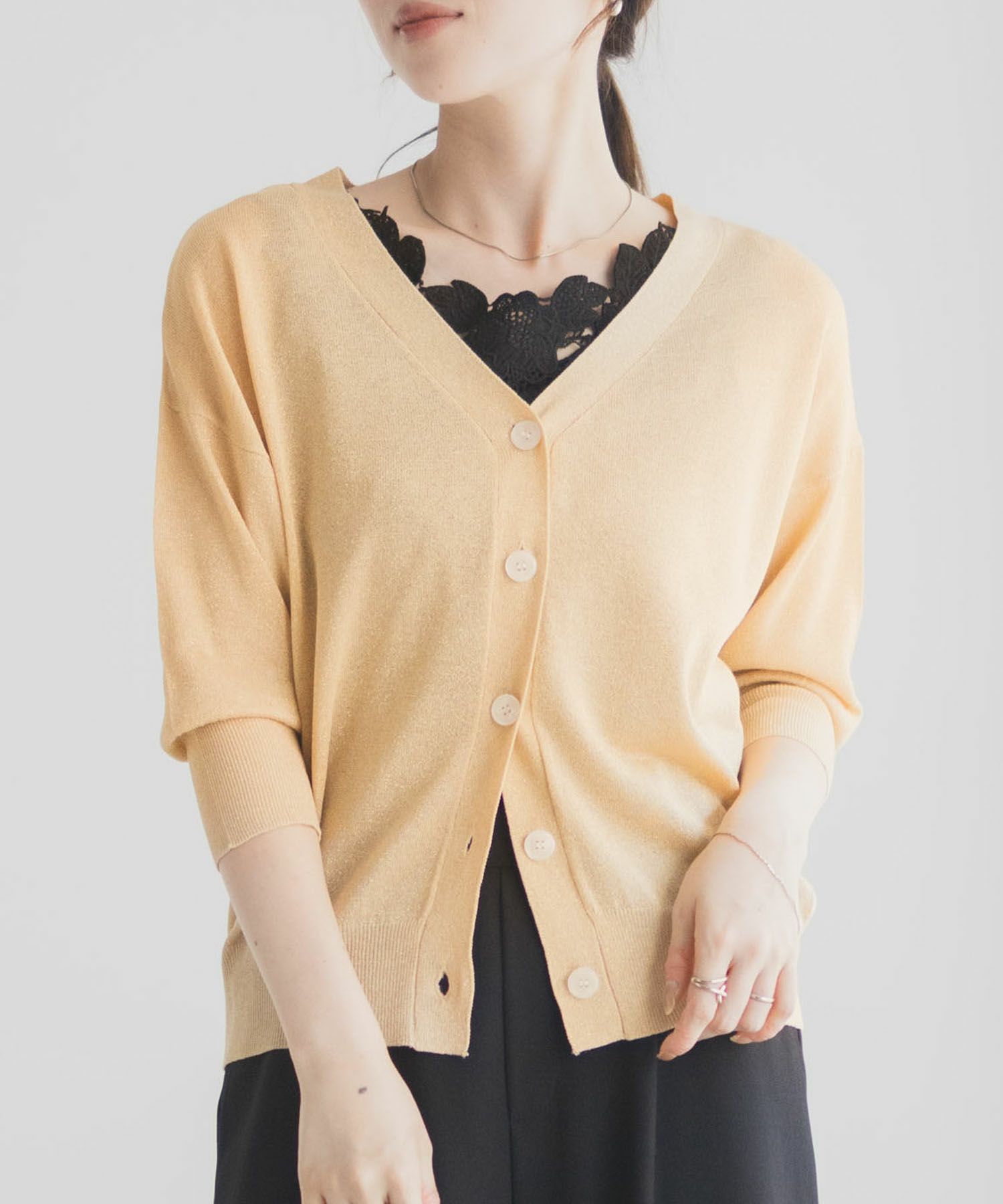 [さらに50%OFF]Idnes ラメVネックカーディガン レディース商品サムネイル-1