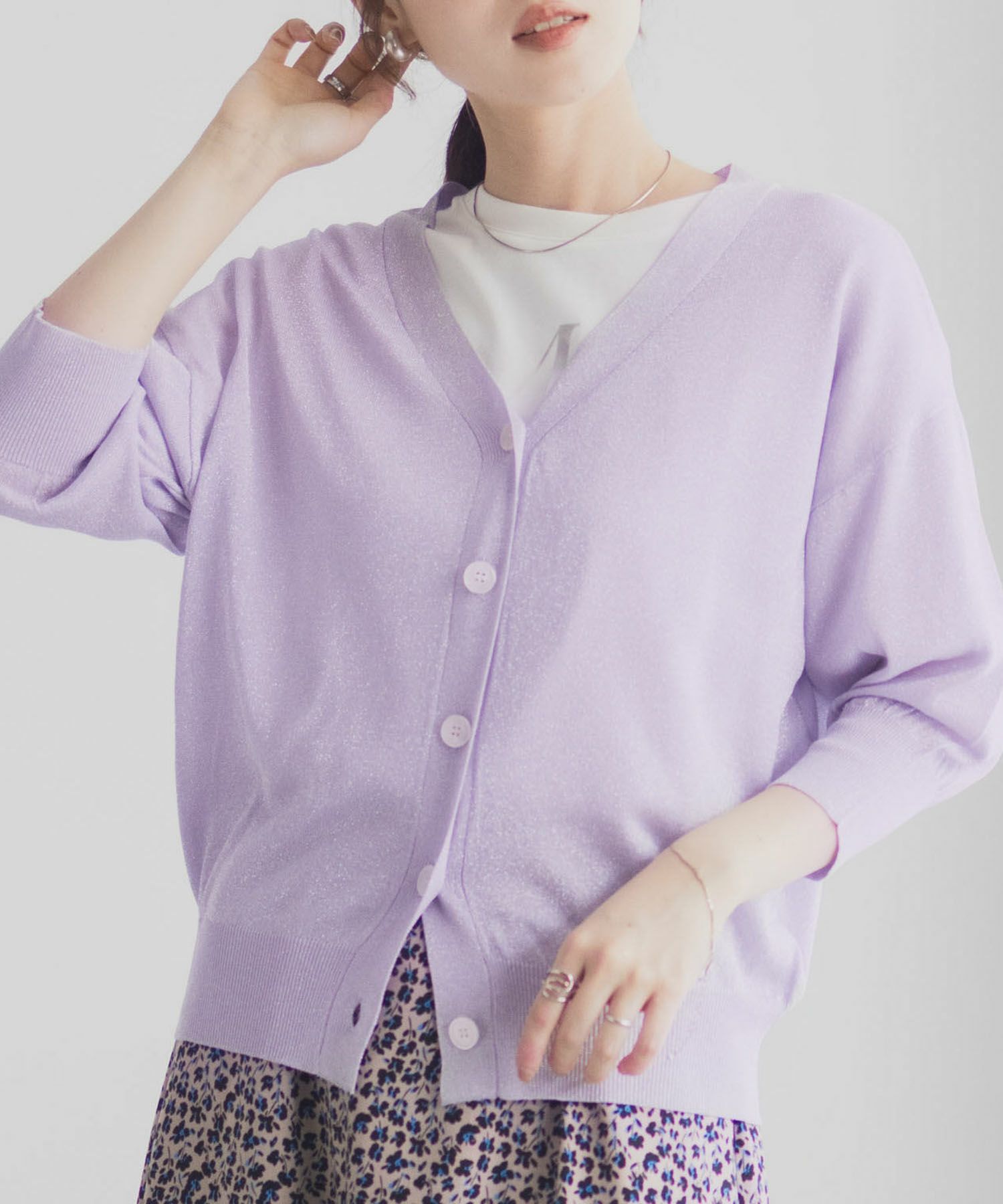 [さらに50%OFF]Idnes ラメVネックカーディガン レディース商品サムネイル-3