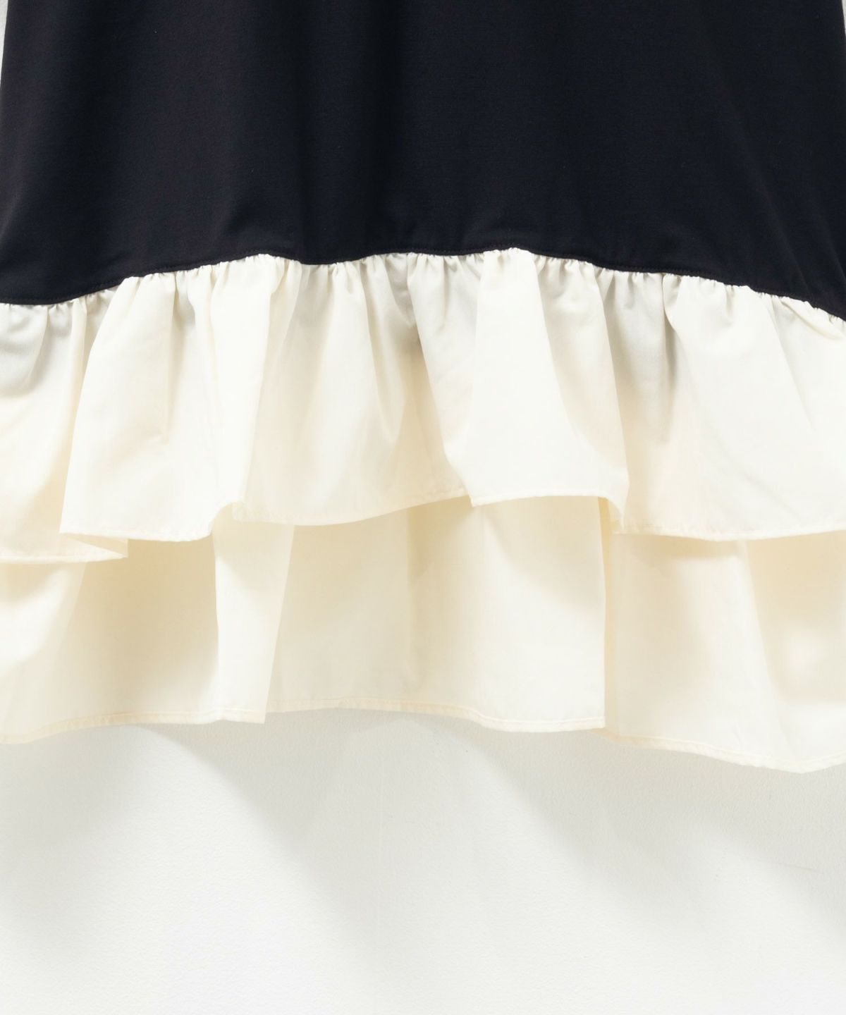 milli de l'air ポンチ素材 ヘム切替ペプラムトップス レディース ネコポス 対応商品