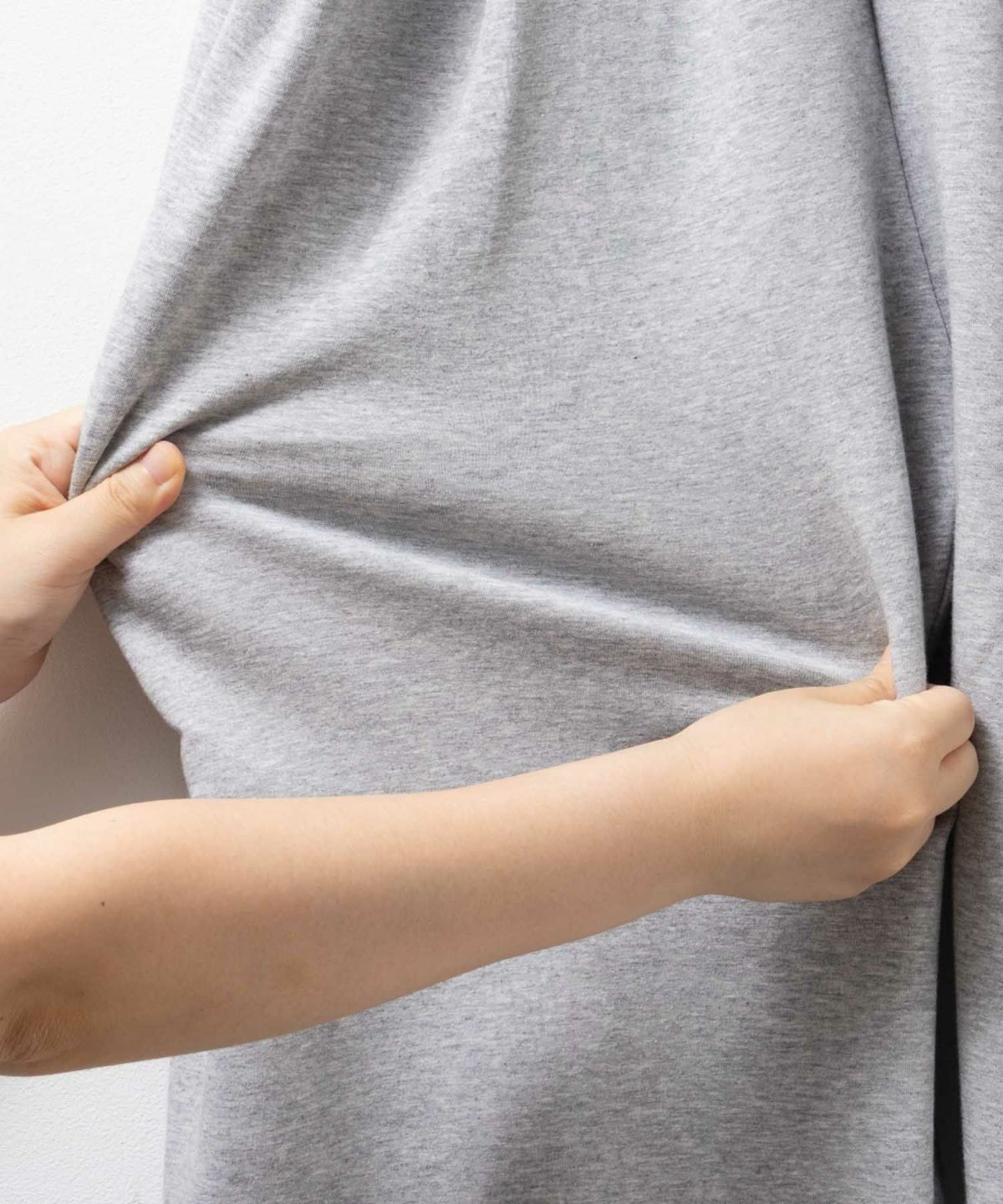 milli de l'air ポンチ素材 リラックスカーブパンツ レディース