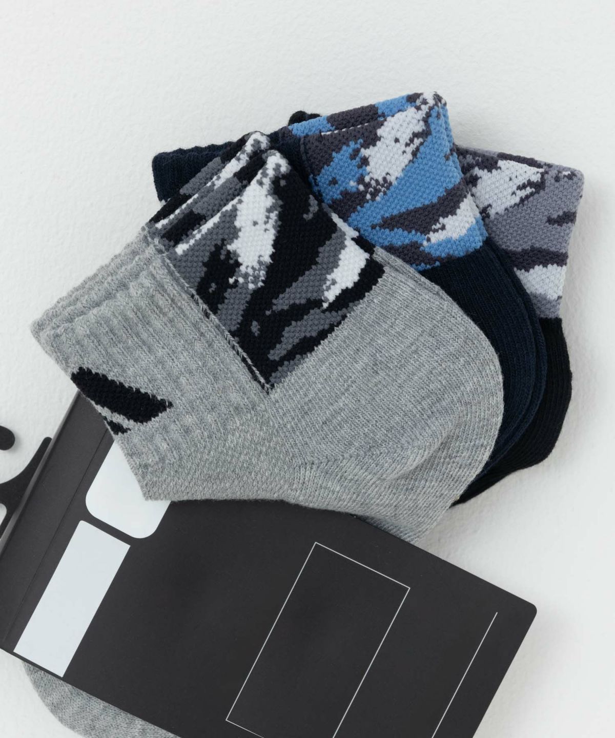 adidas クォーターソックス かかと迷彩柄 3足組 キッズ