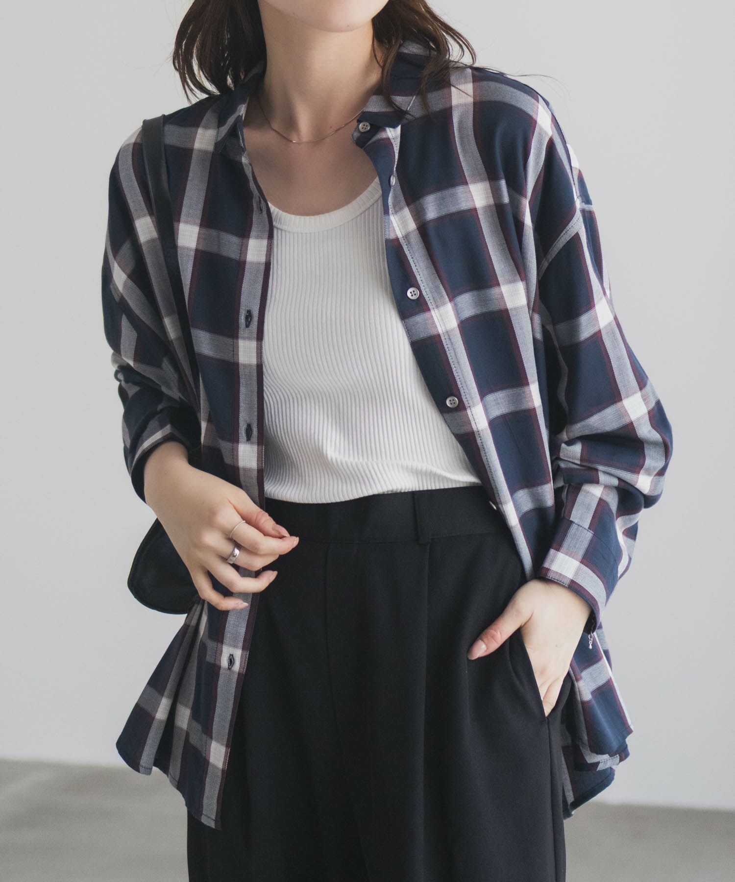 nAvy  バックタック前開きシャツ レディース商品サムネイル-20