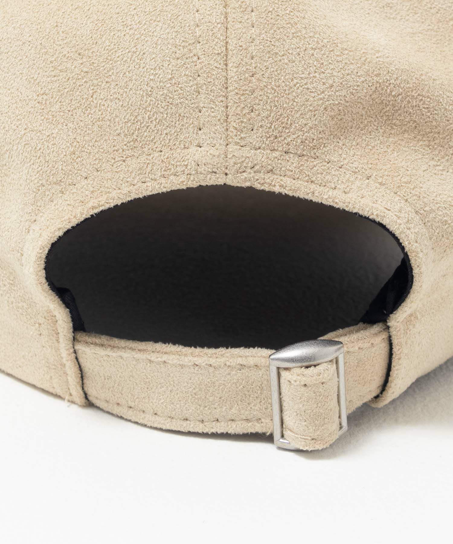 スエードロゴ刺繍キャップ レディース