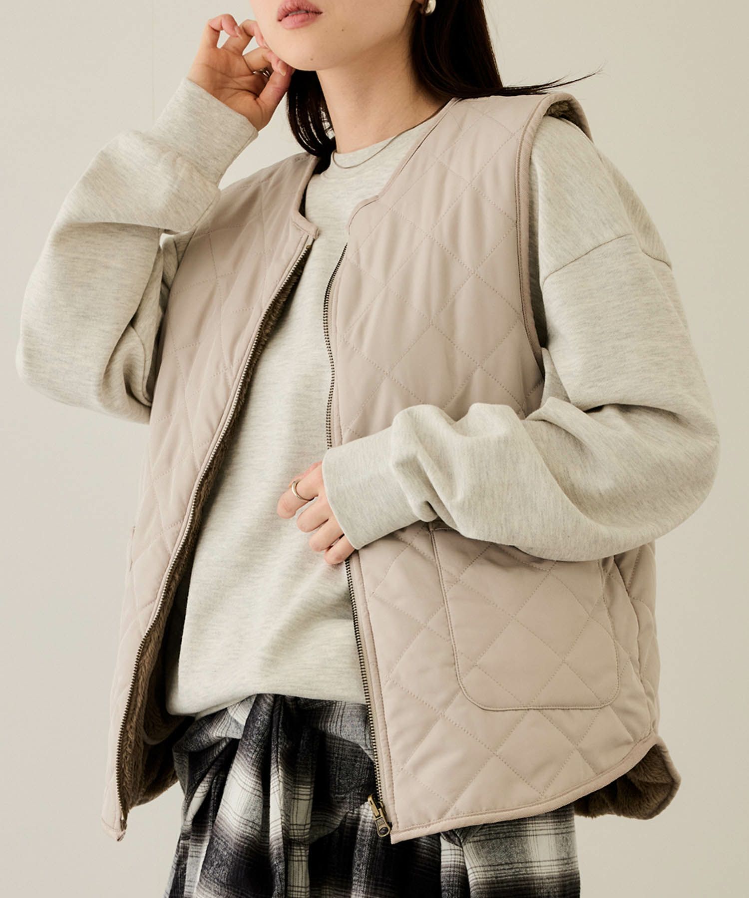 NAVY  ボア×タフタリバーシブルベスト レディース商品画像-1