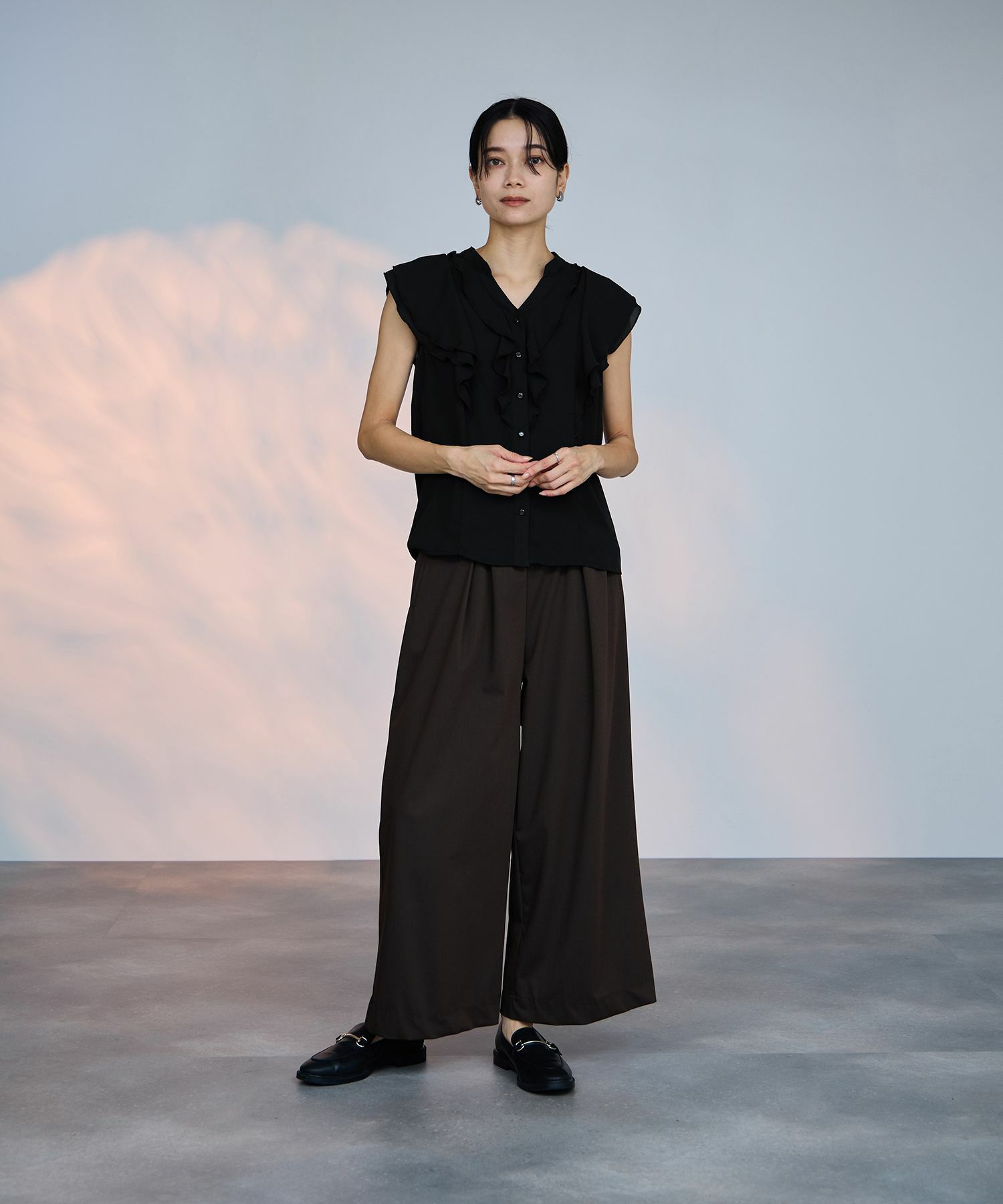 milli de l'air ラッフルフリルキーネックブラウス レディース