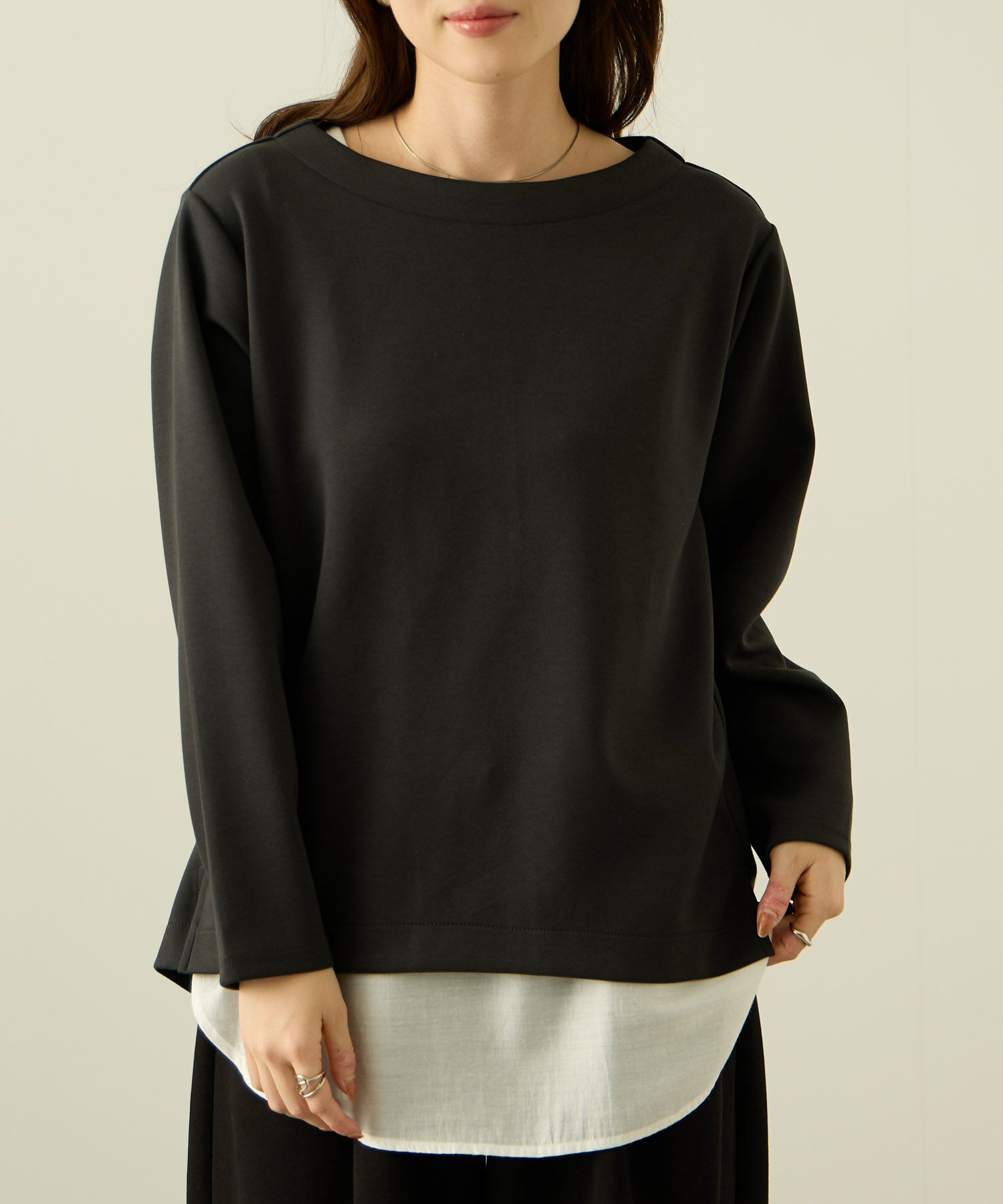 nAvy ポンチ素材 裾ラウンドプルオーバー レディース メール便 対応商品