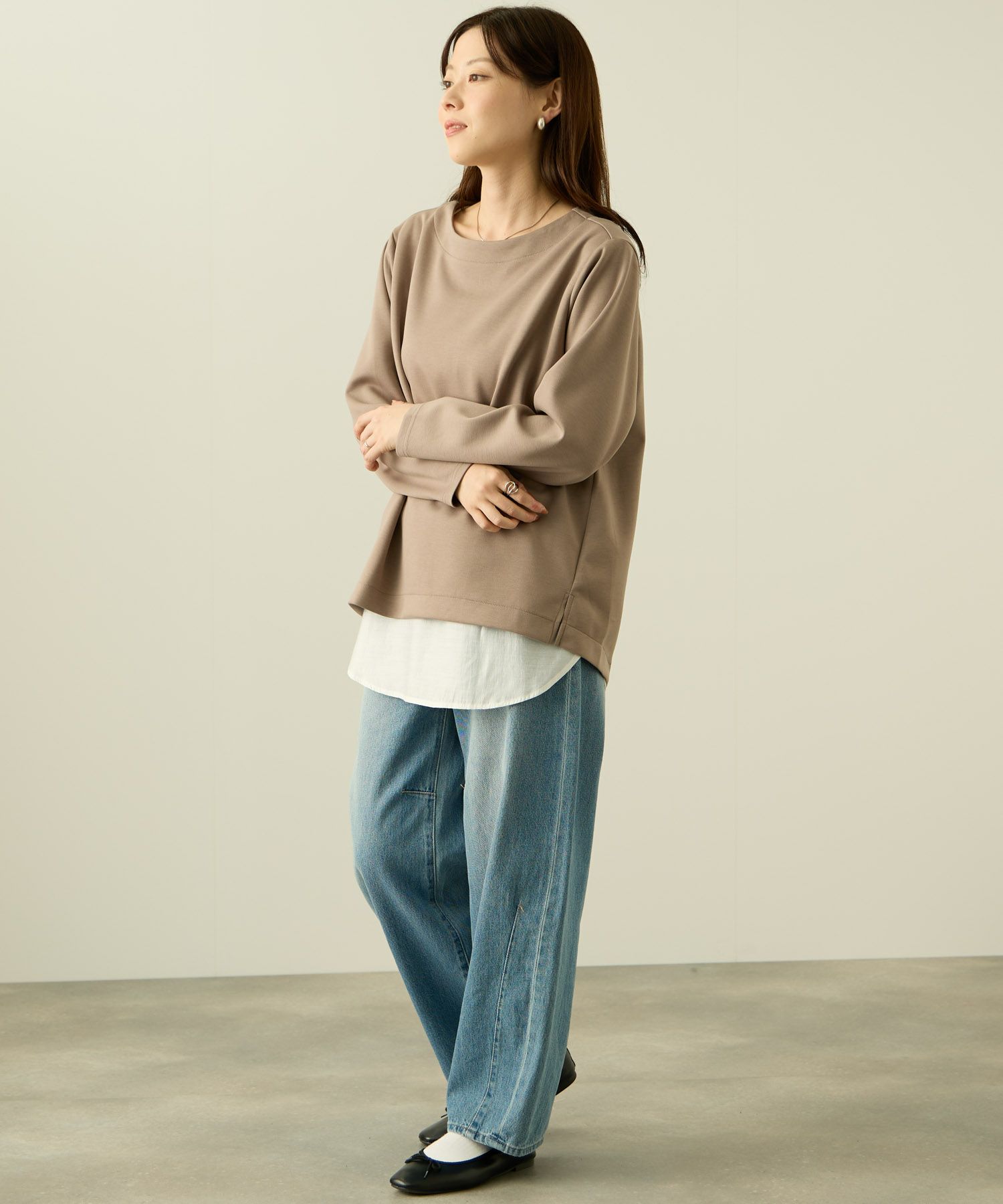 nAvy ポンチ素材 裾ラウンドプルオーバー レディース メール便 対応商品