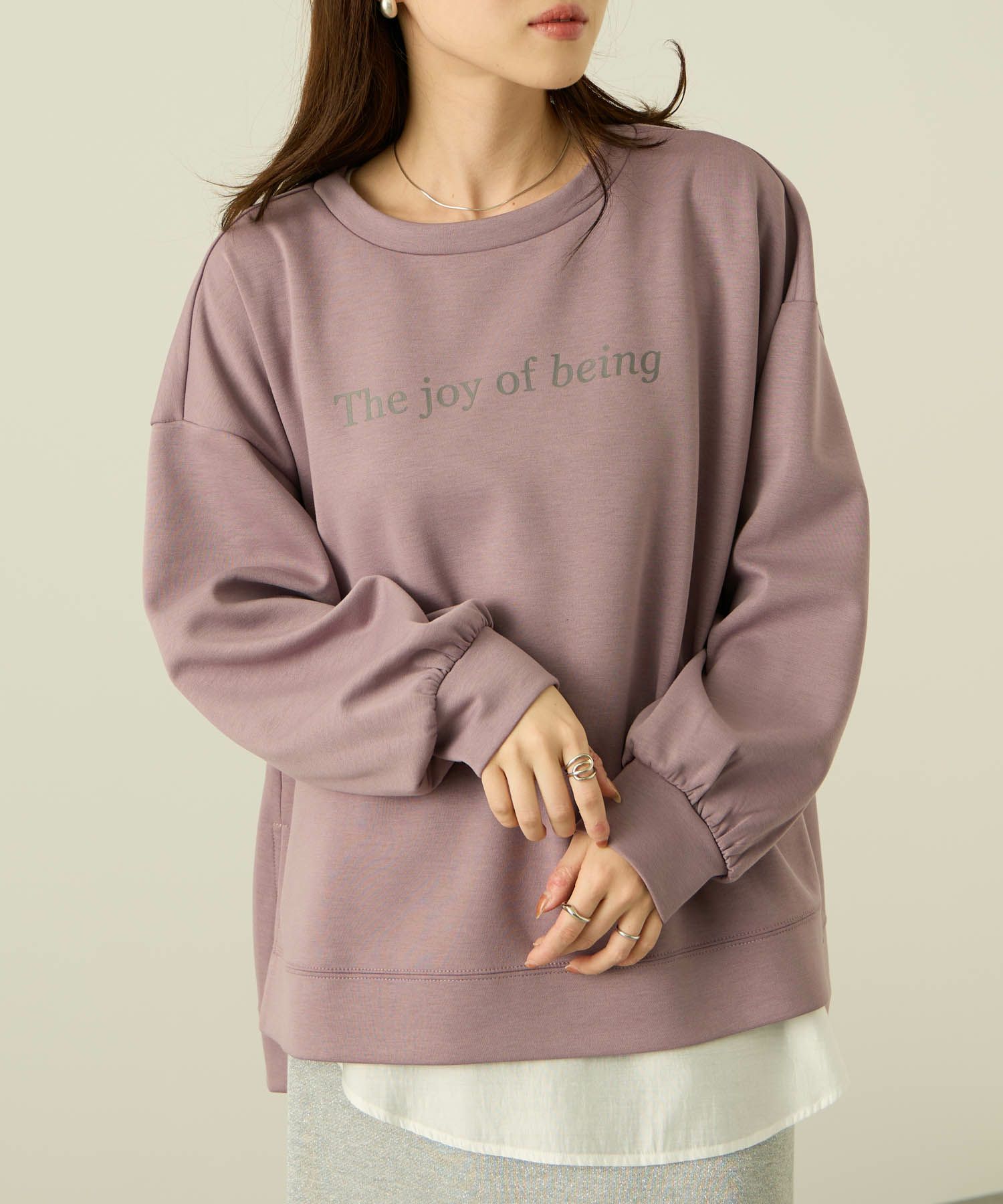 nAvy ポンチ素材 ロゴプリントプルオーバー レディース