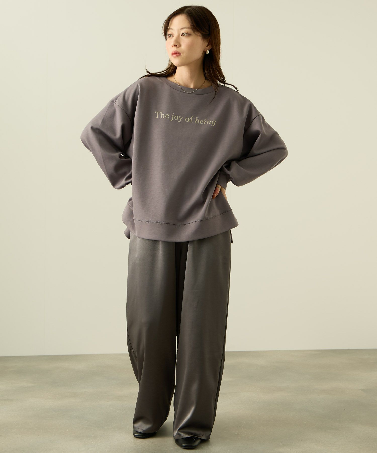 nAvy  ポンチ素材 ロゴプリントプルオーバー レディース商品画像-11