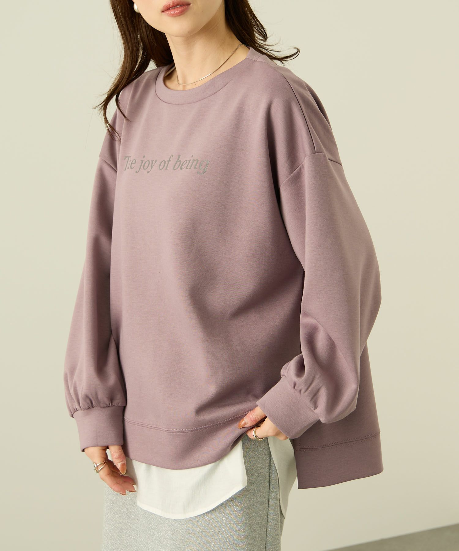 nAvy ポンチ素材 ロゴプリントプルオーバー レディース