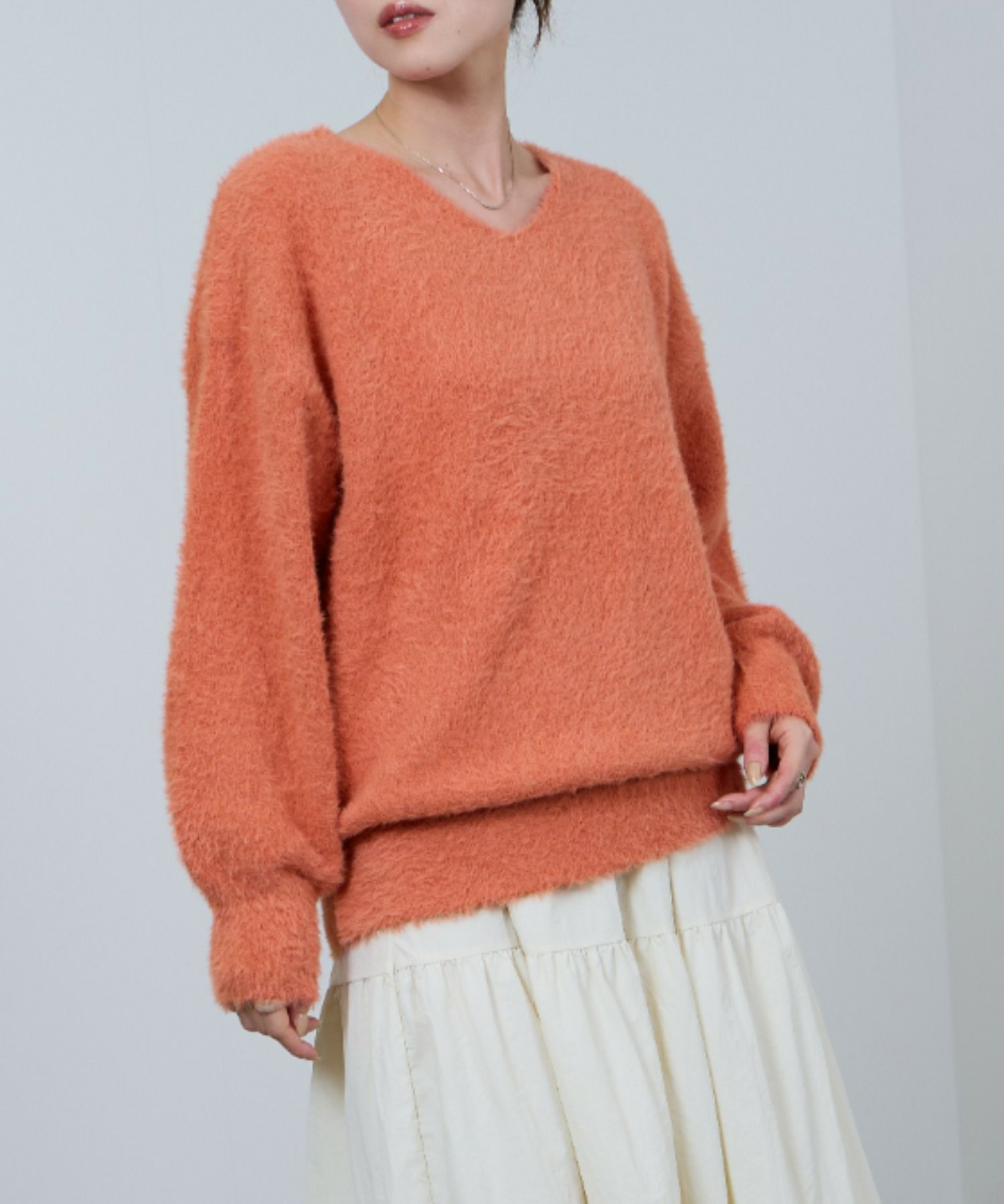 [さらに50%OFF]nAvy  フェザーVネックプルオーバー レディース商品画像-4