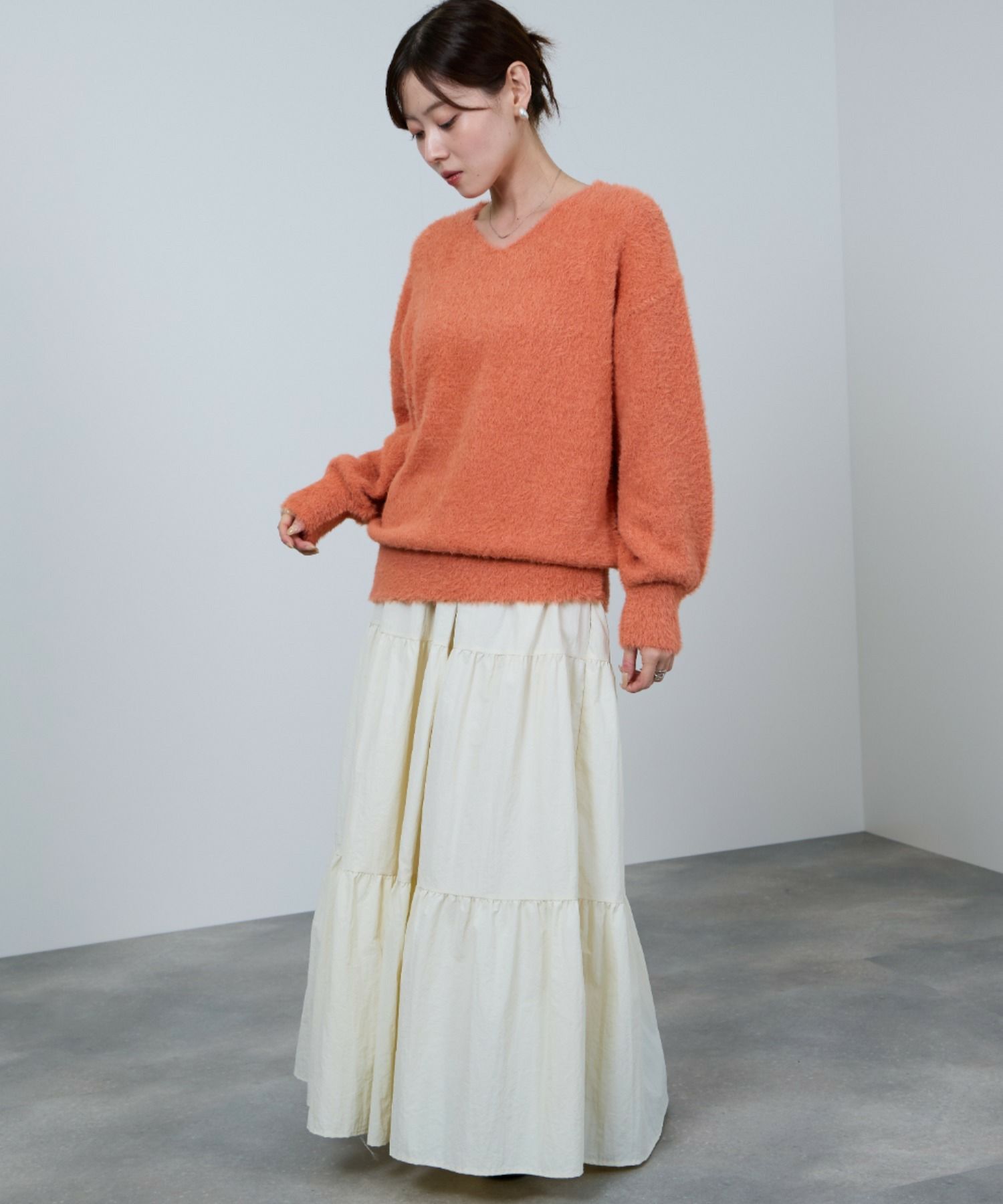 [さらに50%OFF]nAvy  フェザーVネックプルオーバー レディース商品画像-18