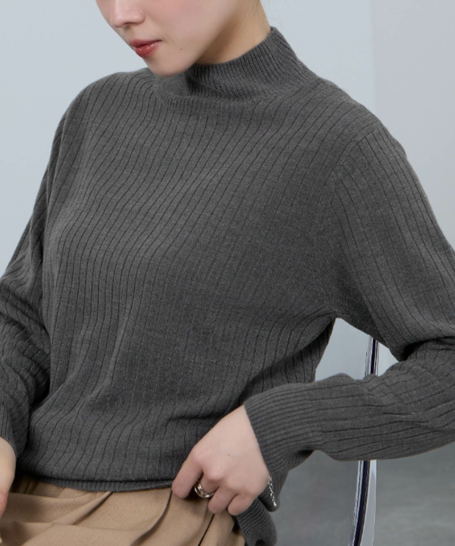 nAvy カシミヤタッチニット リブハイネック レディース商品画像-2