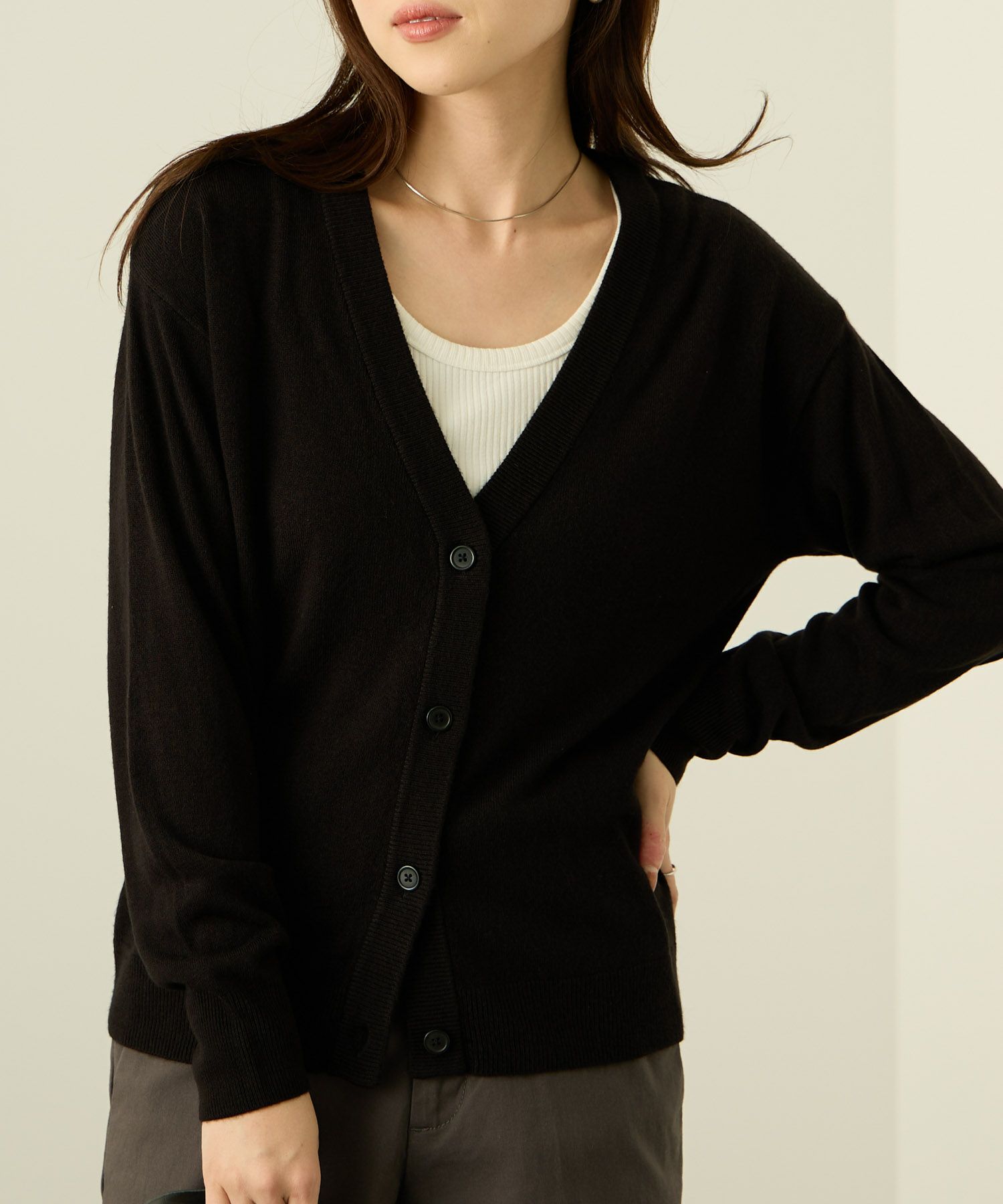 nAvy カシミヤタッチニット Vネックカーディガン レディース