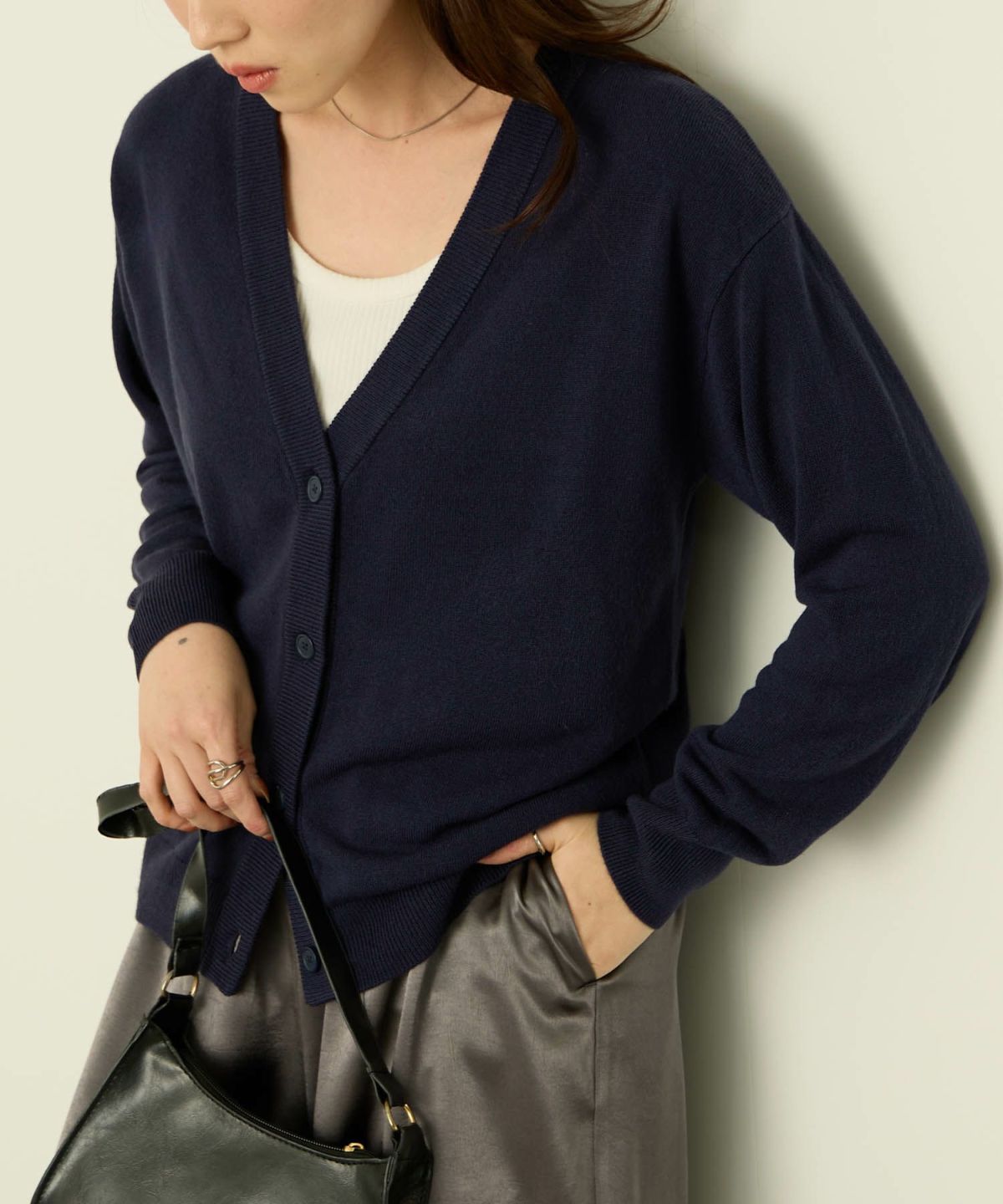 nAvy カシミヤタッチニット Vネックカーディガン レディース