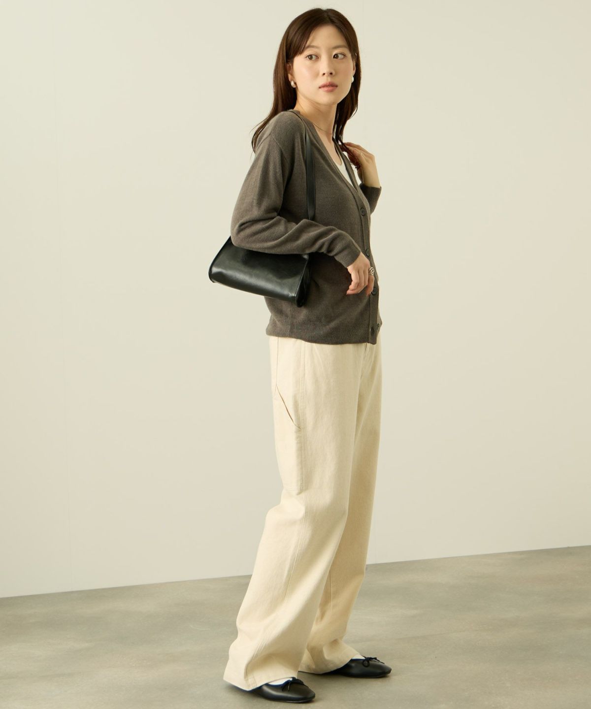 nAvy カシミヤタッチニット Vネックカーディガン レディース