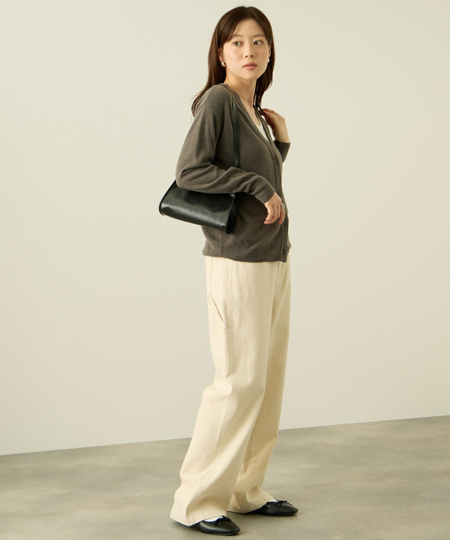 nAvy カシミヤタッチニット Vネックカーディガン レディース