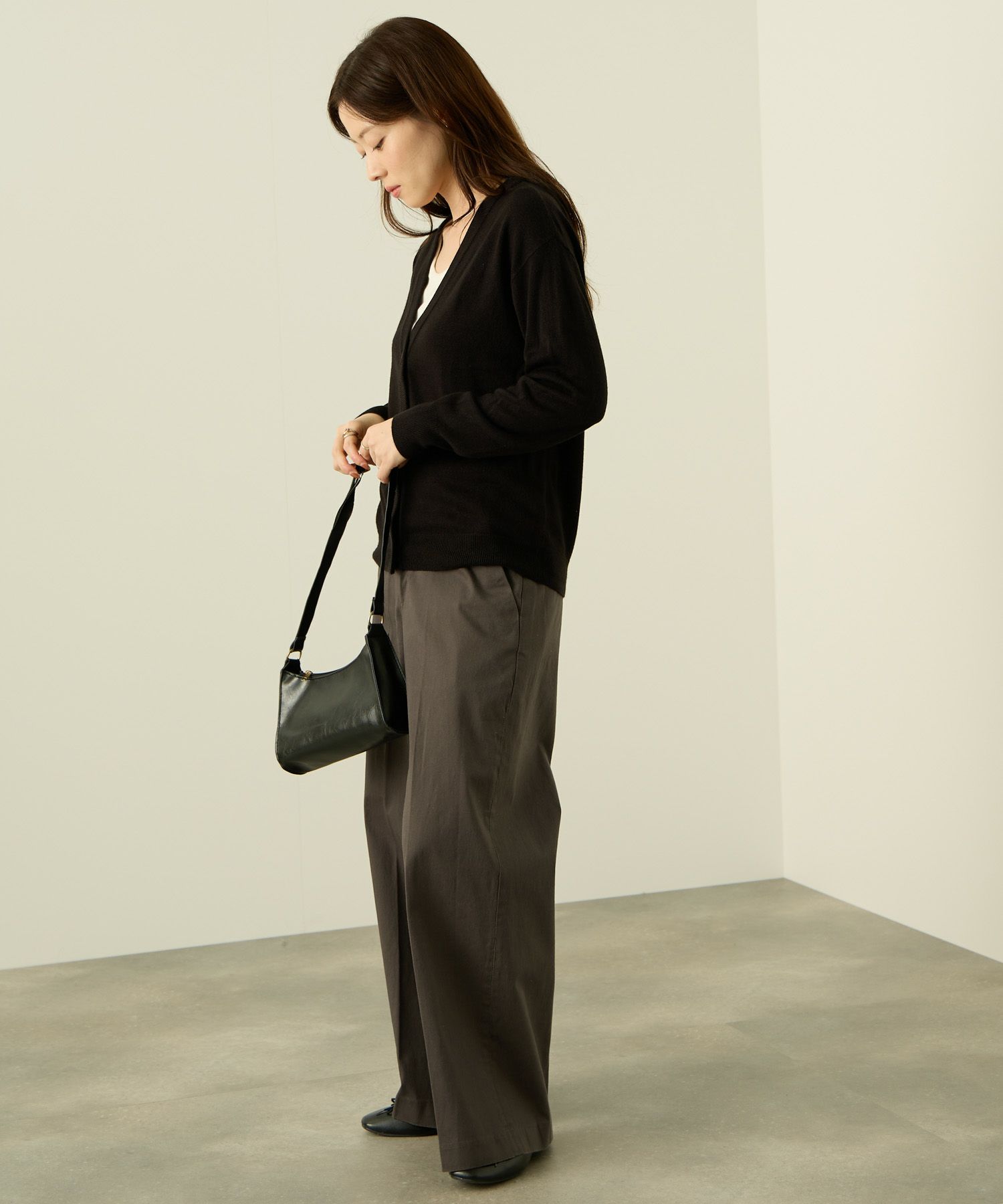 nAvy カシミヤタッチニット Vネックカーディガン レディース