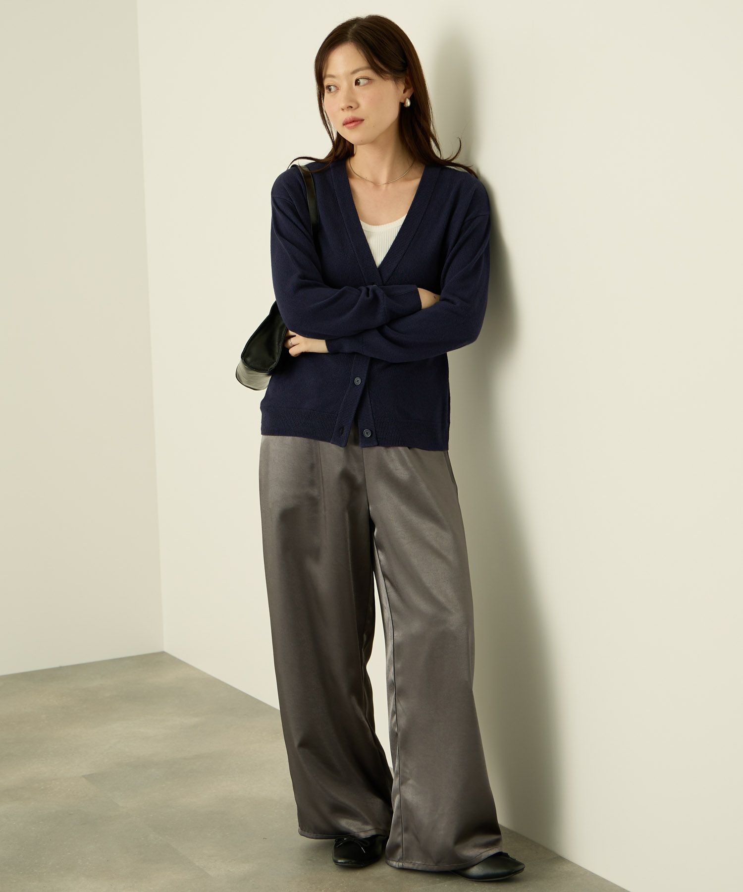 nAvy カシミヤタッチニット Vネックカーディガン レディース