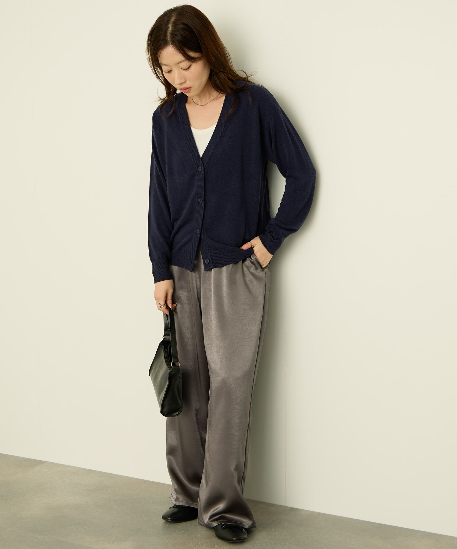 nAvy カシミヤタッチニット Vネックカーディガン レディース商品画像-16