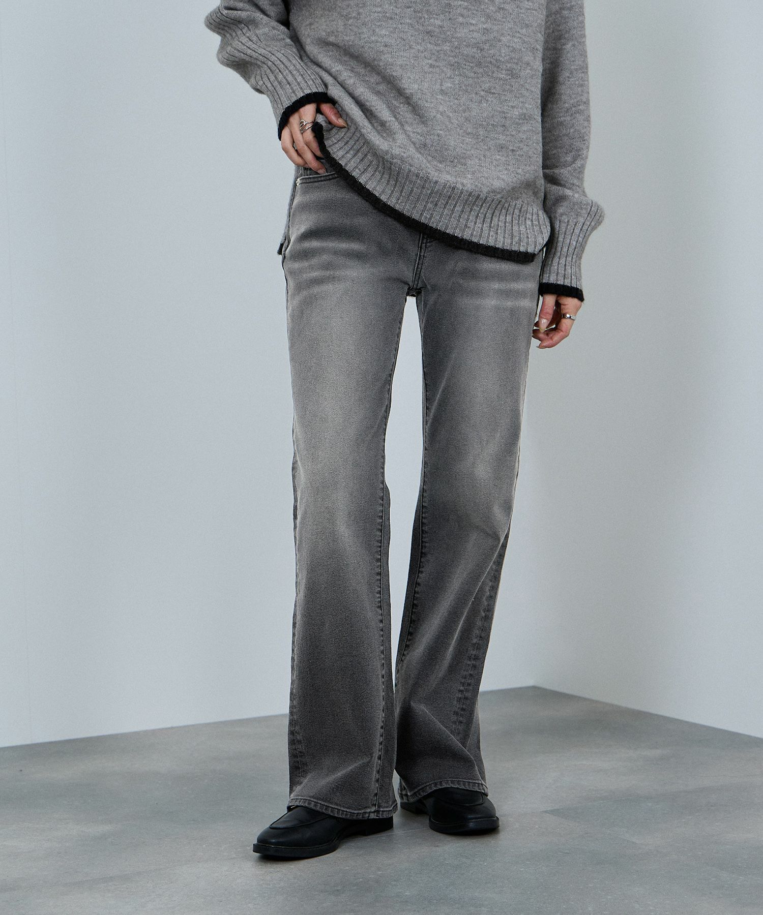 nAvy  毎日はきたくなるデニム「マイデニ」 フレアパンツ レディース商品画像-1