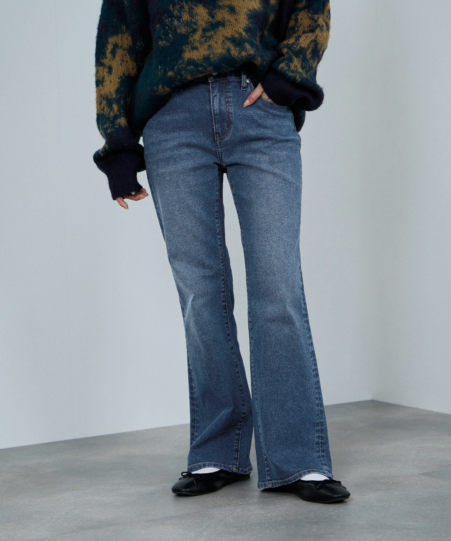 nAvy  毎日はきたくなるデニム「マイデニ」 フレアパンツ レディース商品画像-14