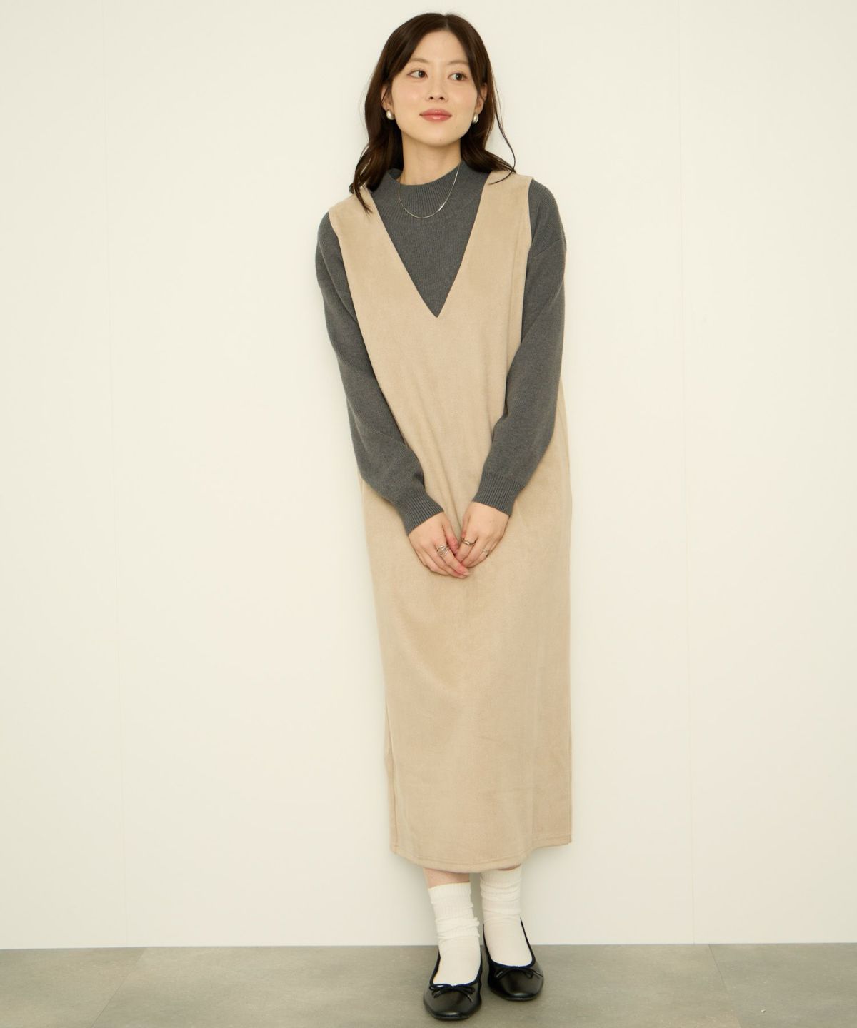 nAvy ポンチ素材 フェイクスエードジャンパースカート レディース