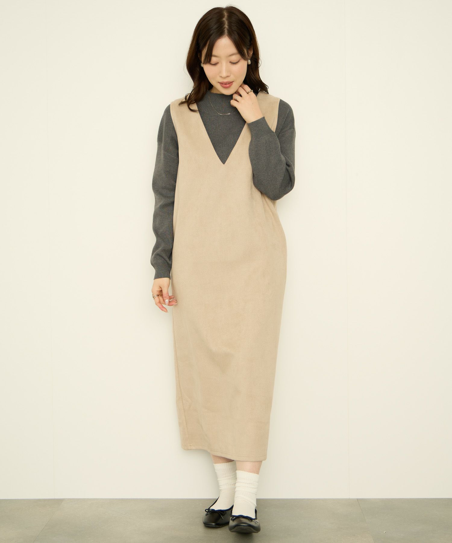 nAvy  ポンチ素材 フェイクスエードジャンパースカート レディース商品画像-9