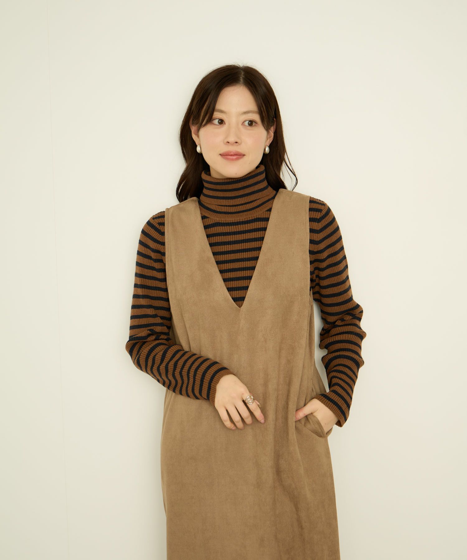 nAvy ポンチ素材 フェイクスエードジャンパースカート レディース商品画像-10