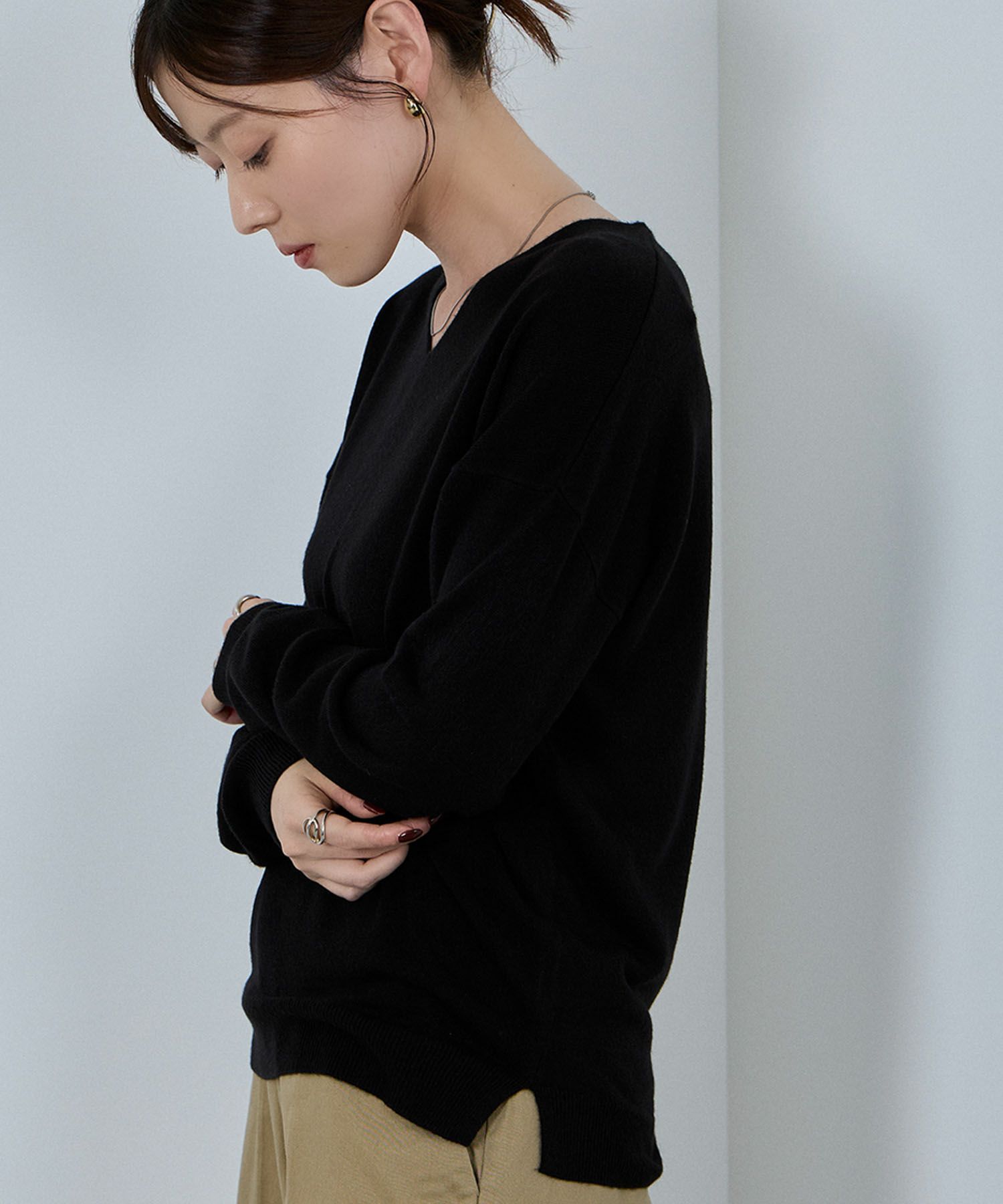 nAvy カシミヤタッチニット Vネック レディース