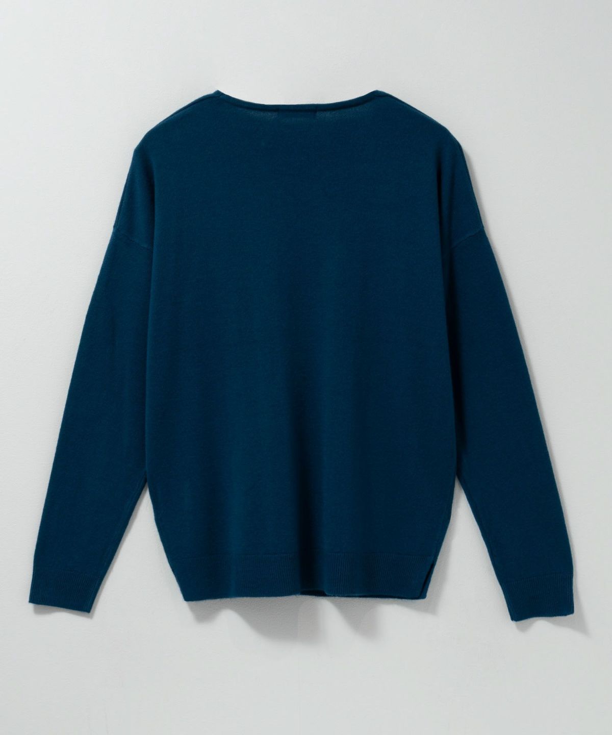 nAvy カシミヤタッチニット Vネック レディース