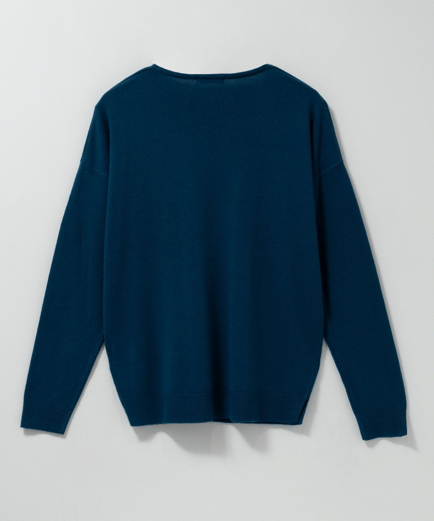 nAvy カシミヤタッチニット Vネック レディース