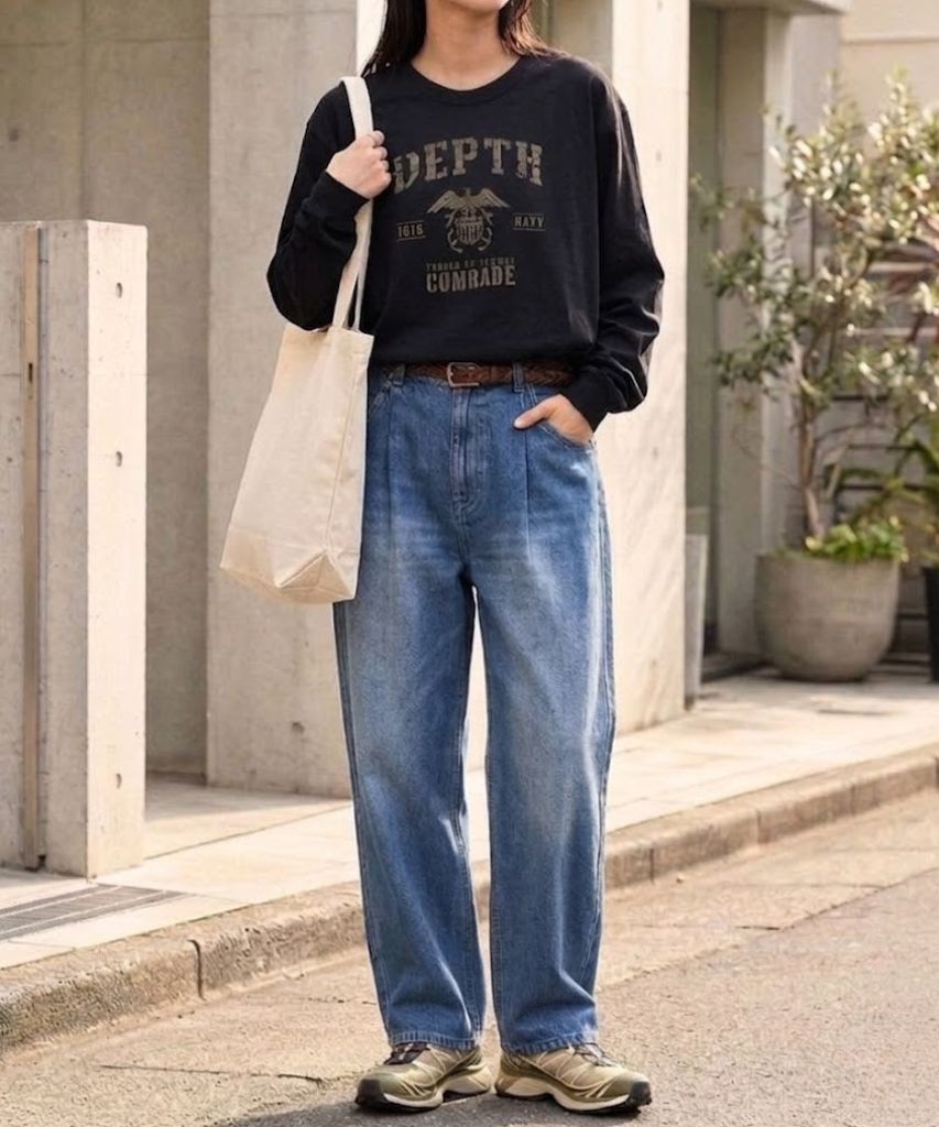 T-GRAPHICS ミリタリーロゴプリント長袖Tシャツ メンズ