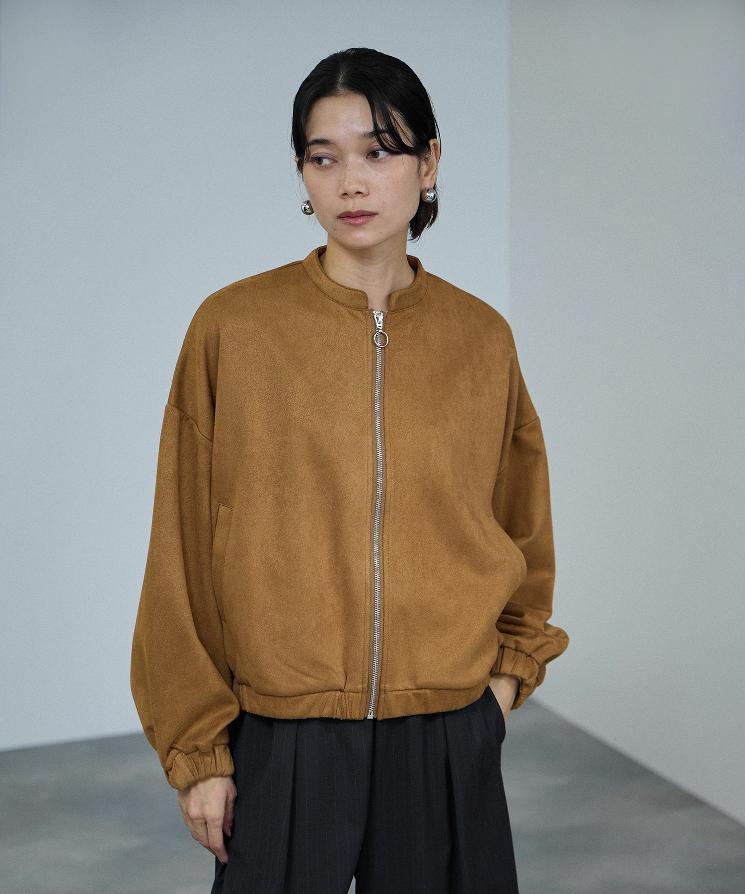 [最終さらに50%OFF]milli de l'air  ポンチ素材 スエードライクブルゾン レディース商品画像-7