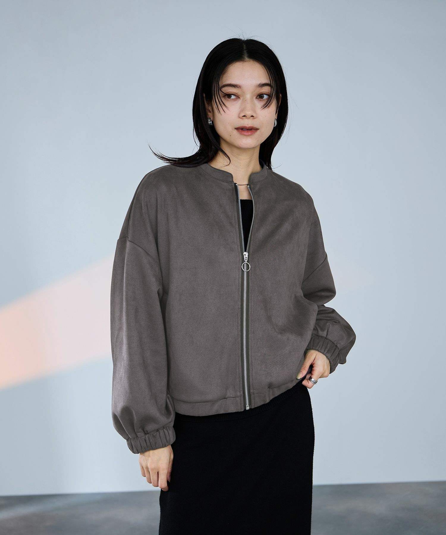 milli de l'air ポンチ素材 スエードライクブルゾン レディース