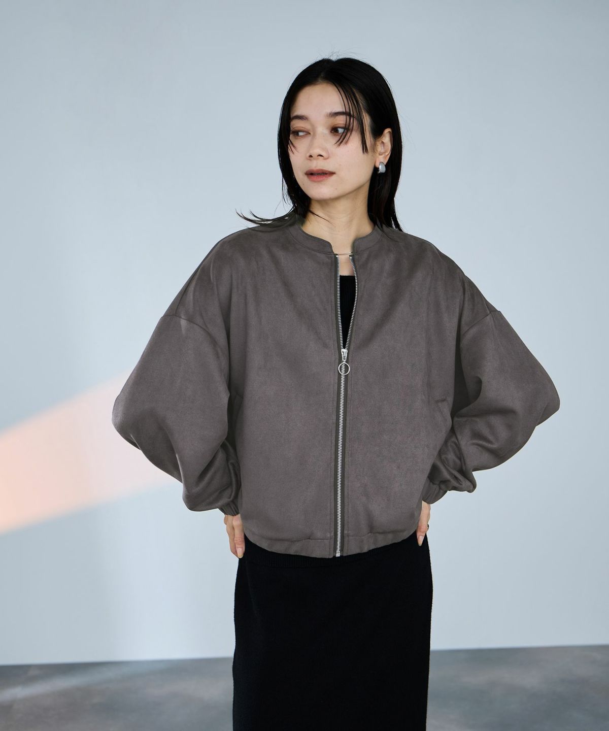 milli de l'air ポンチ素材 スエードライクブルゾン レディース