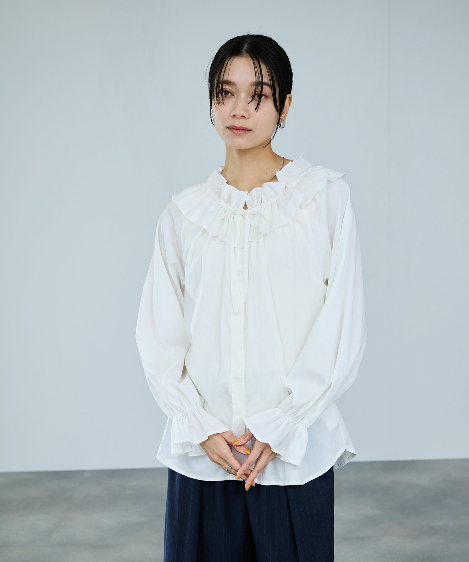 milli de l'air  フリルネックボウタイブラウス レディース商品画像-2