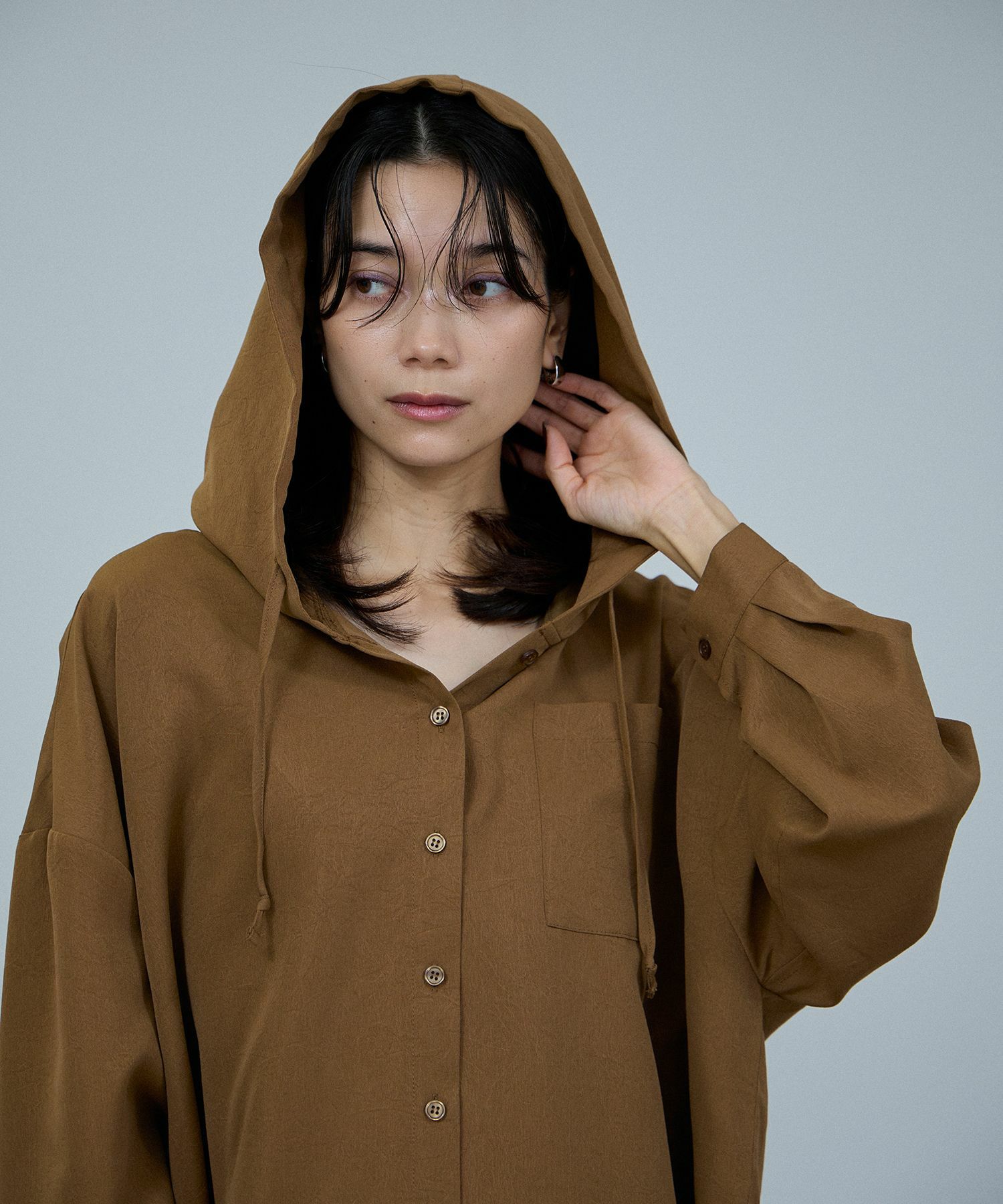 milli de l'air ライトリンクルフーディシャツ レディース