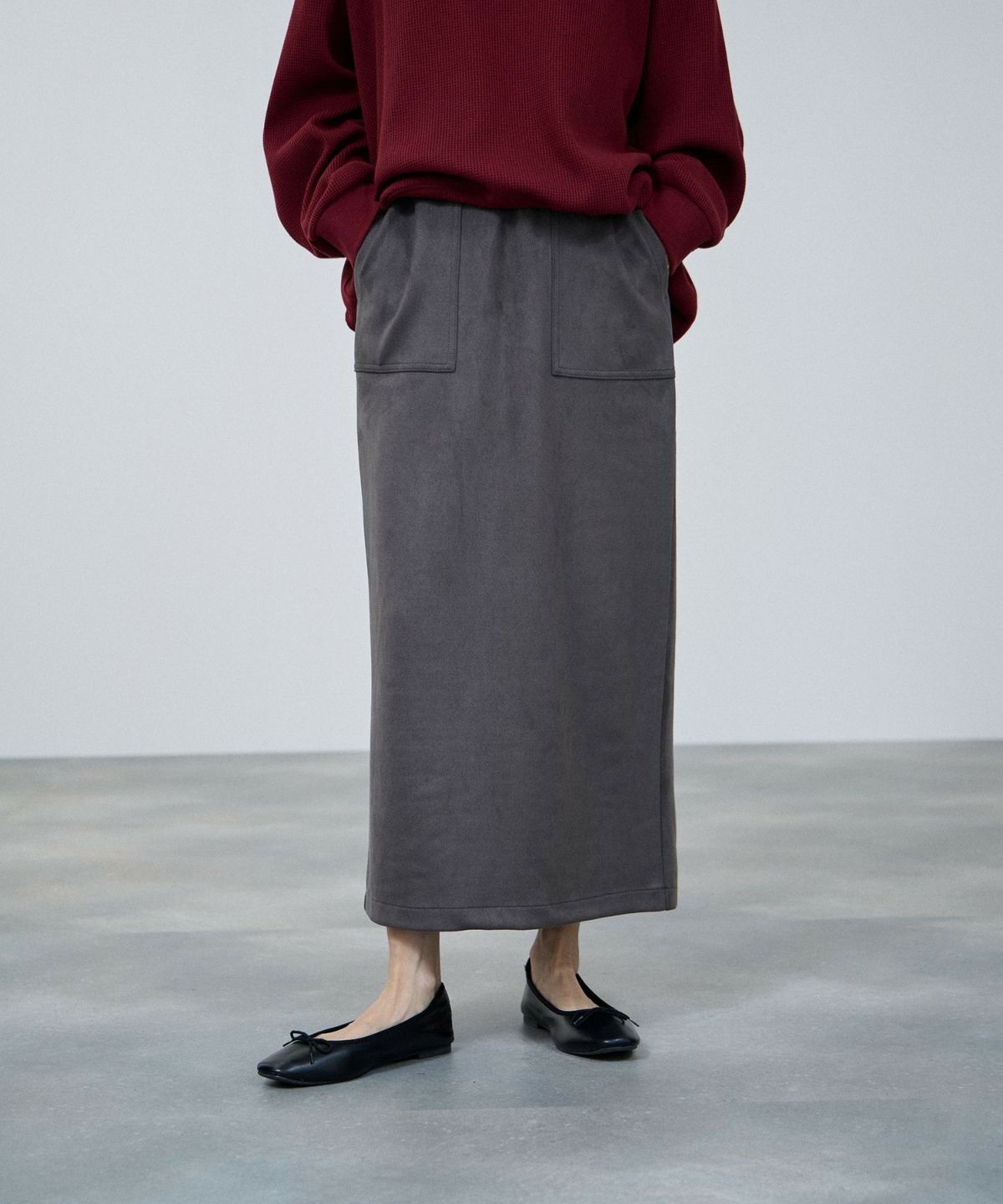 milli de l'air スエードライクポンチ素材Iラインスカート レディース