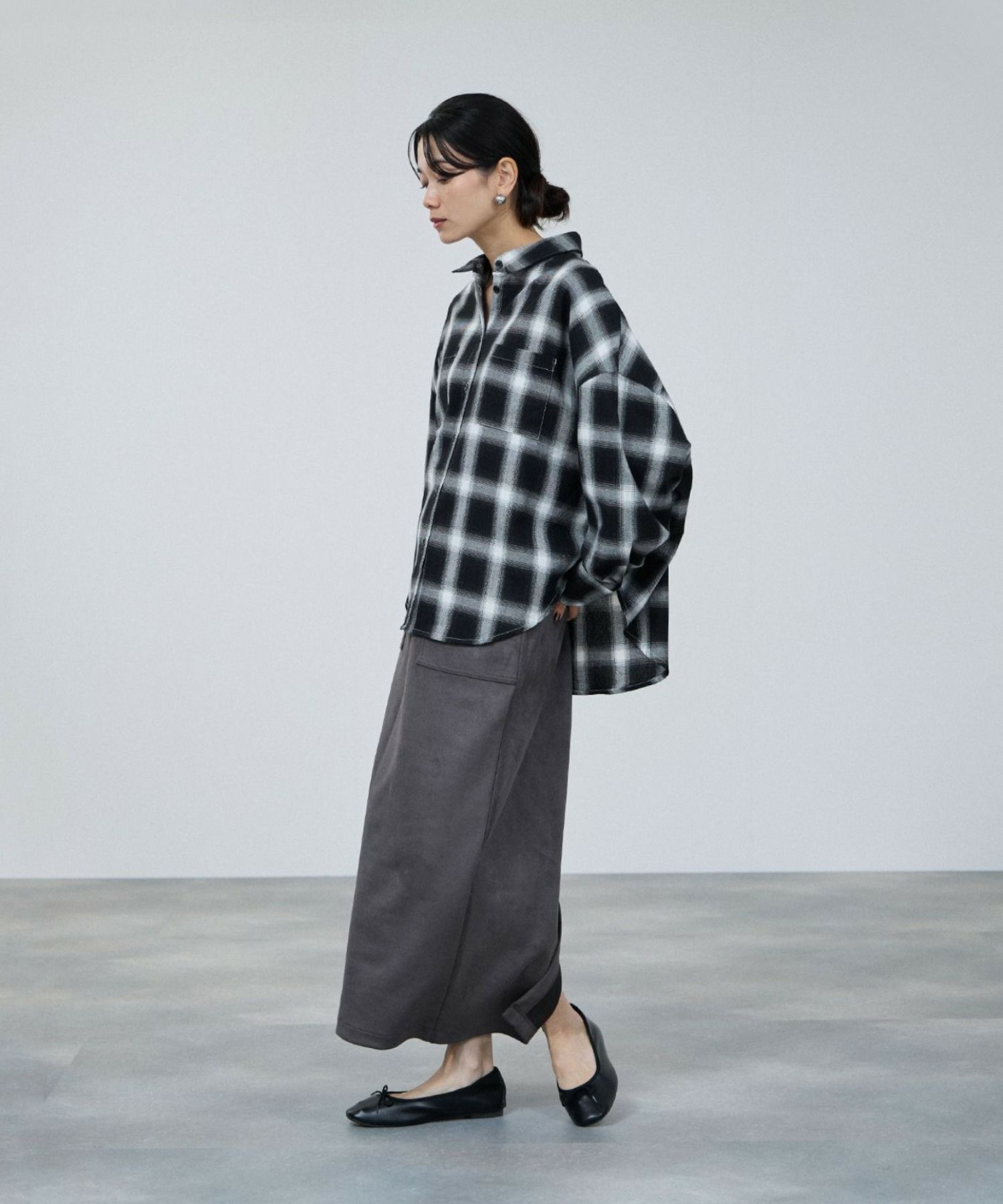 milli de l'air スエードライクポンチ素材Iラインスカート レディース商品サムネイル-12