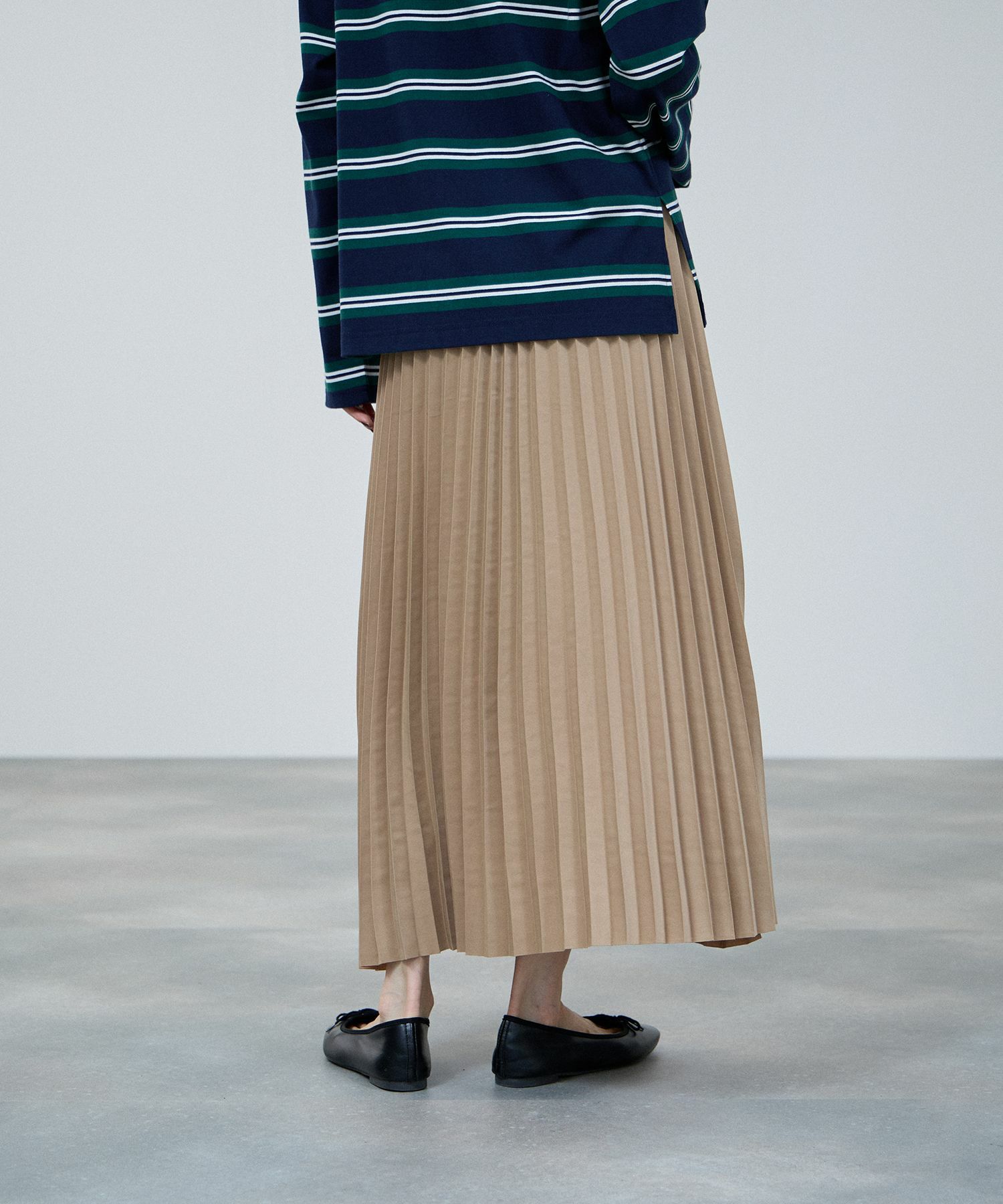 milli de l'air サテンストレッチプリーツスカート レディース